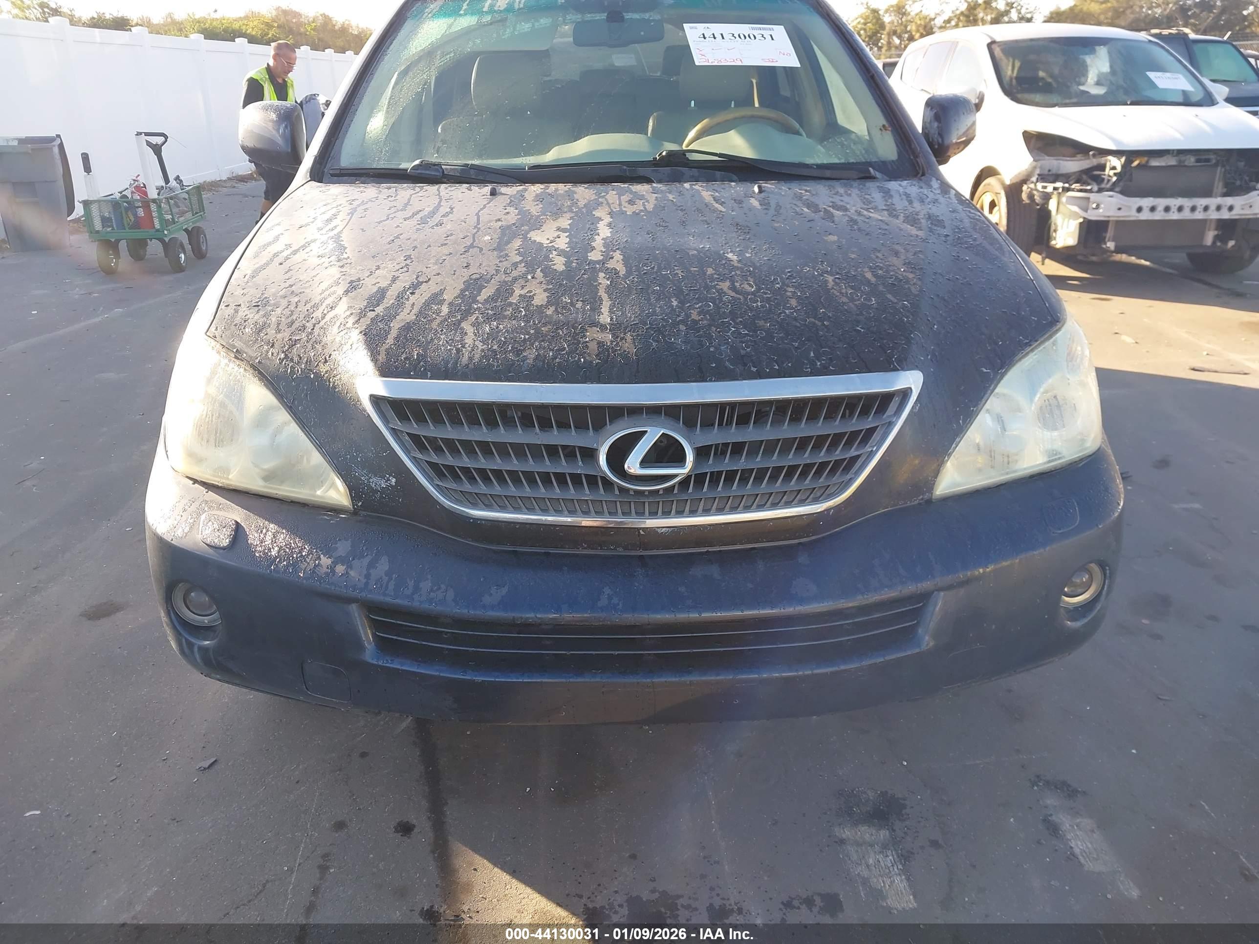 LEXUS RX image 6