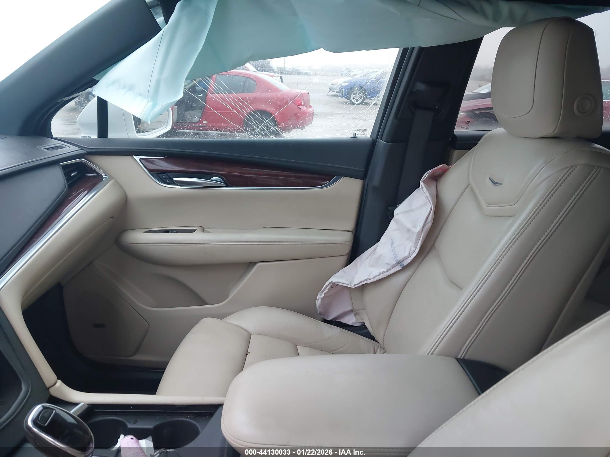 CADILLAC XT5 image 5