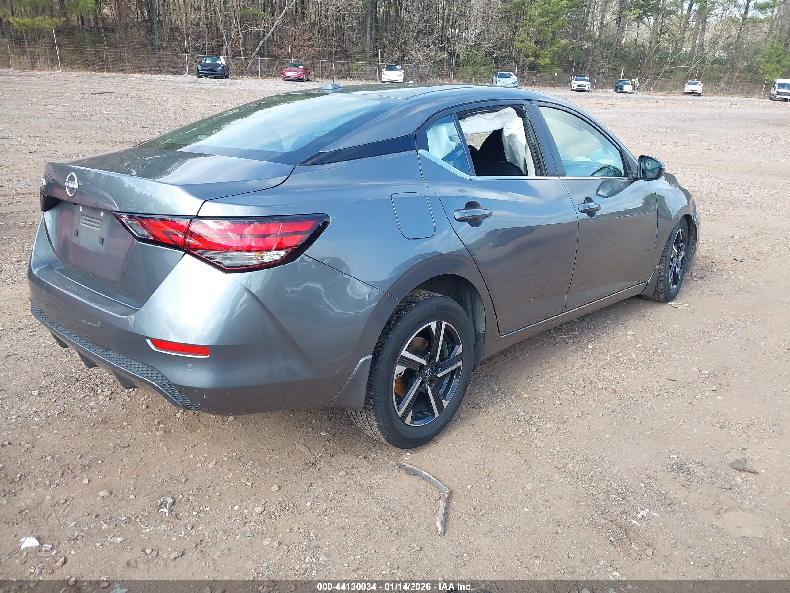 NISSAN SENTRA image 4