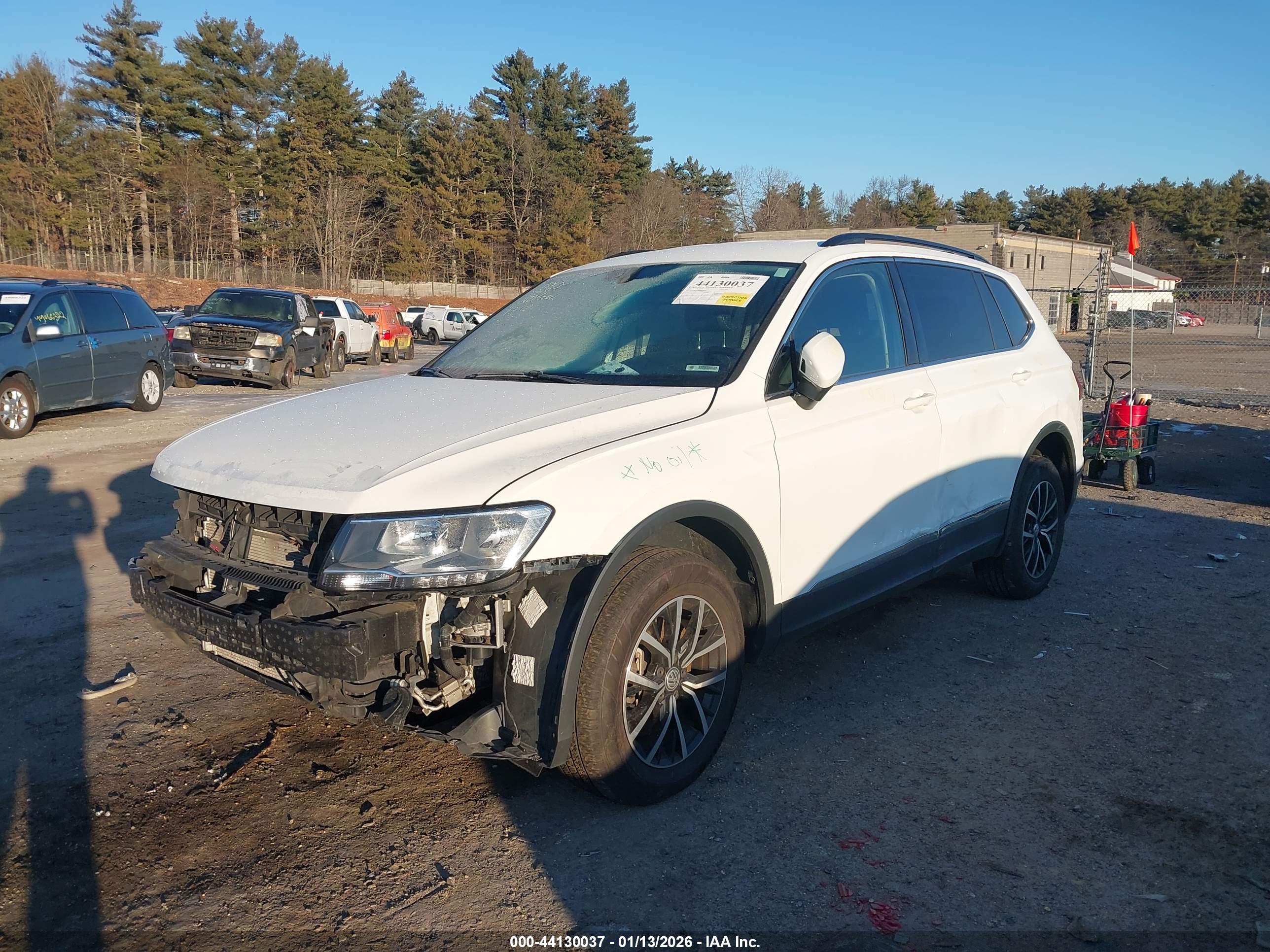 VOLKSWAGEN TIGUAN image 2
