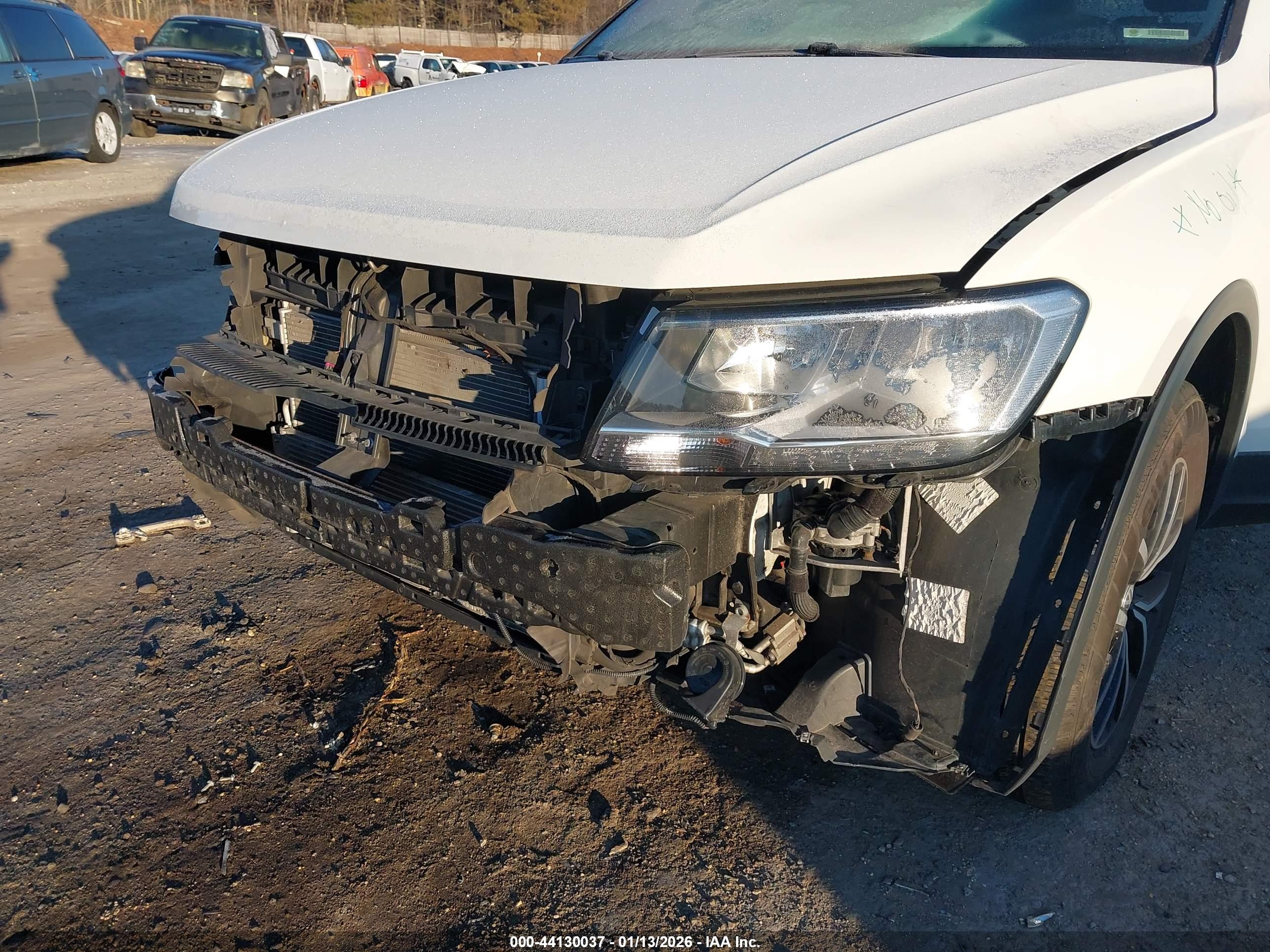 VOLKSWAGEN TIGUAN image 6