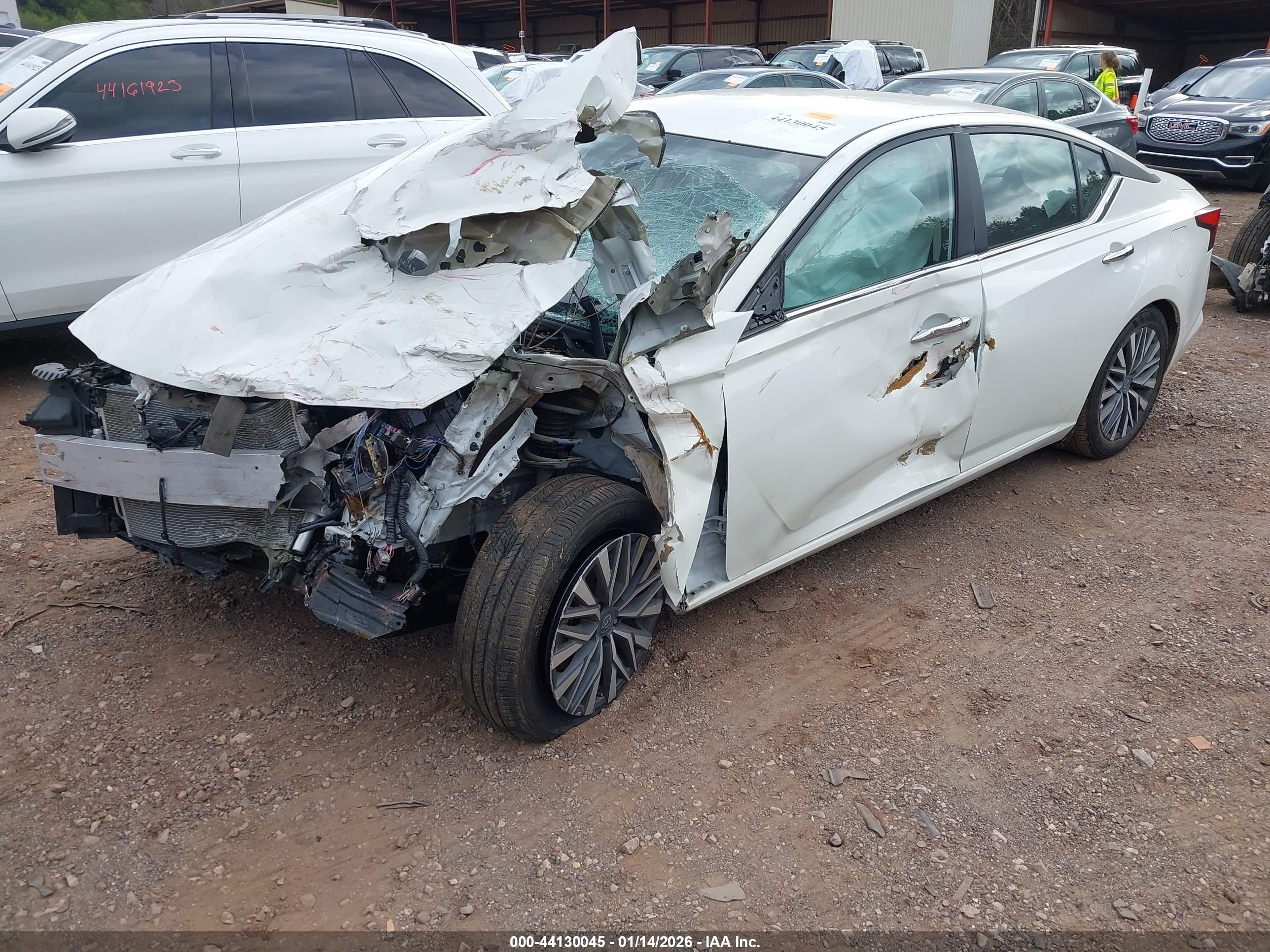 NISSAN ALTIMA image 2
