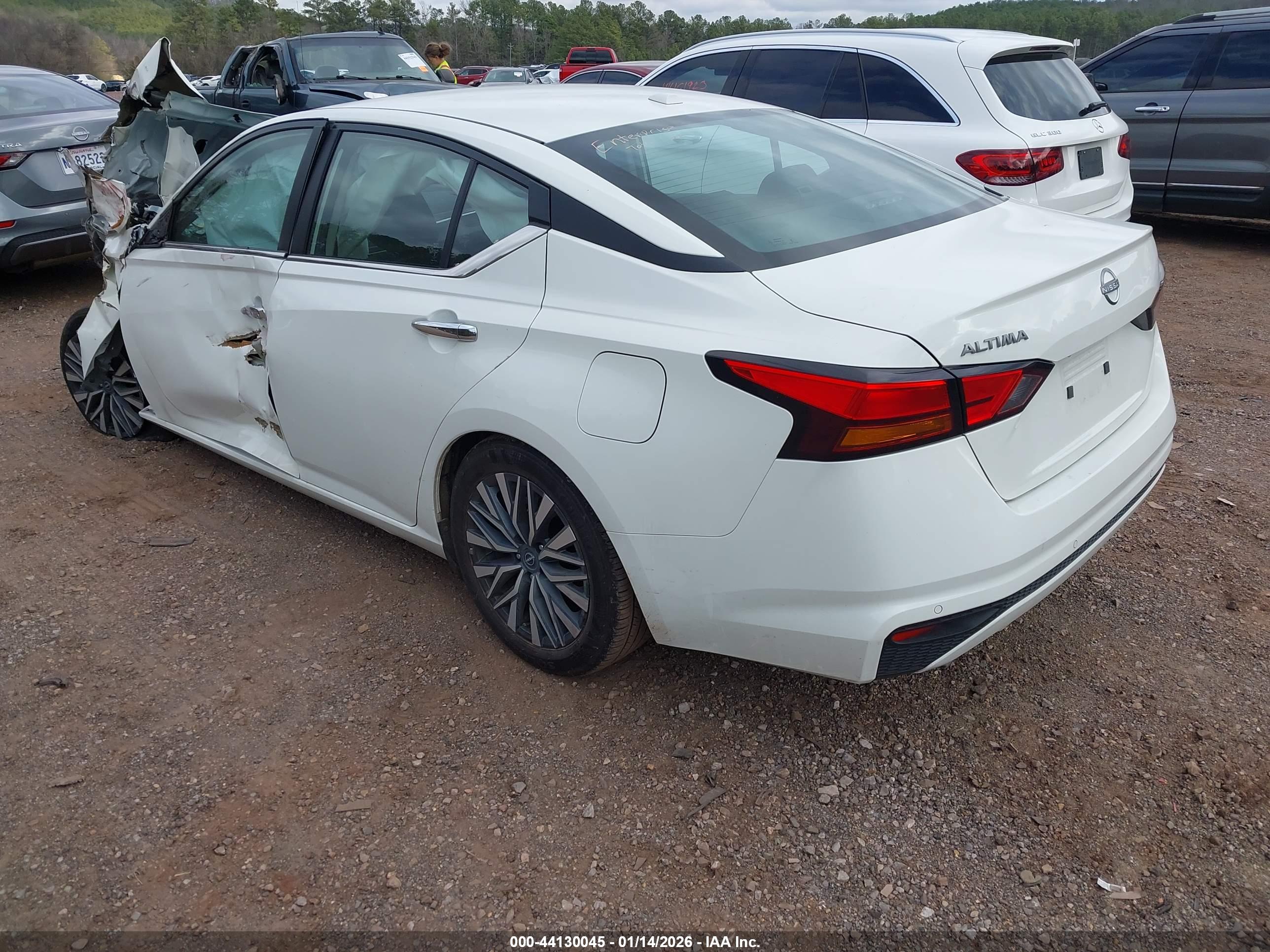 NISSAN ALTIMA image 3