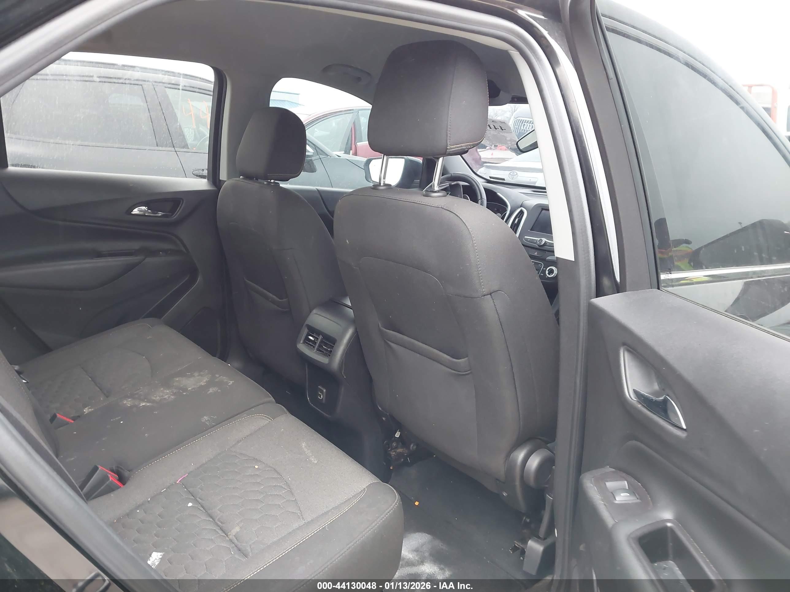 CHEVROLET EQUINOX image 8