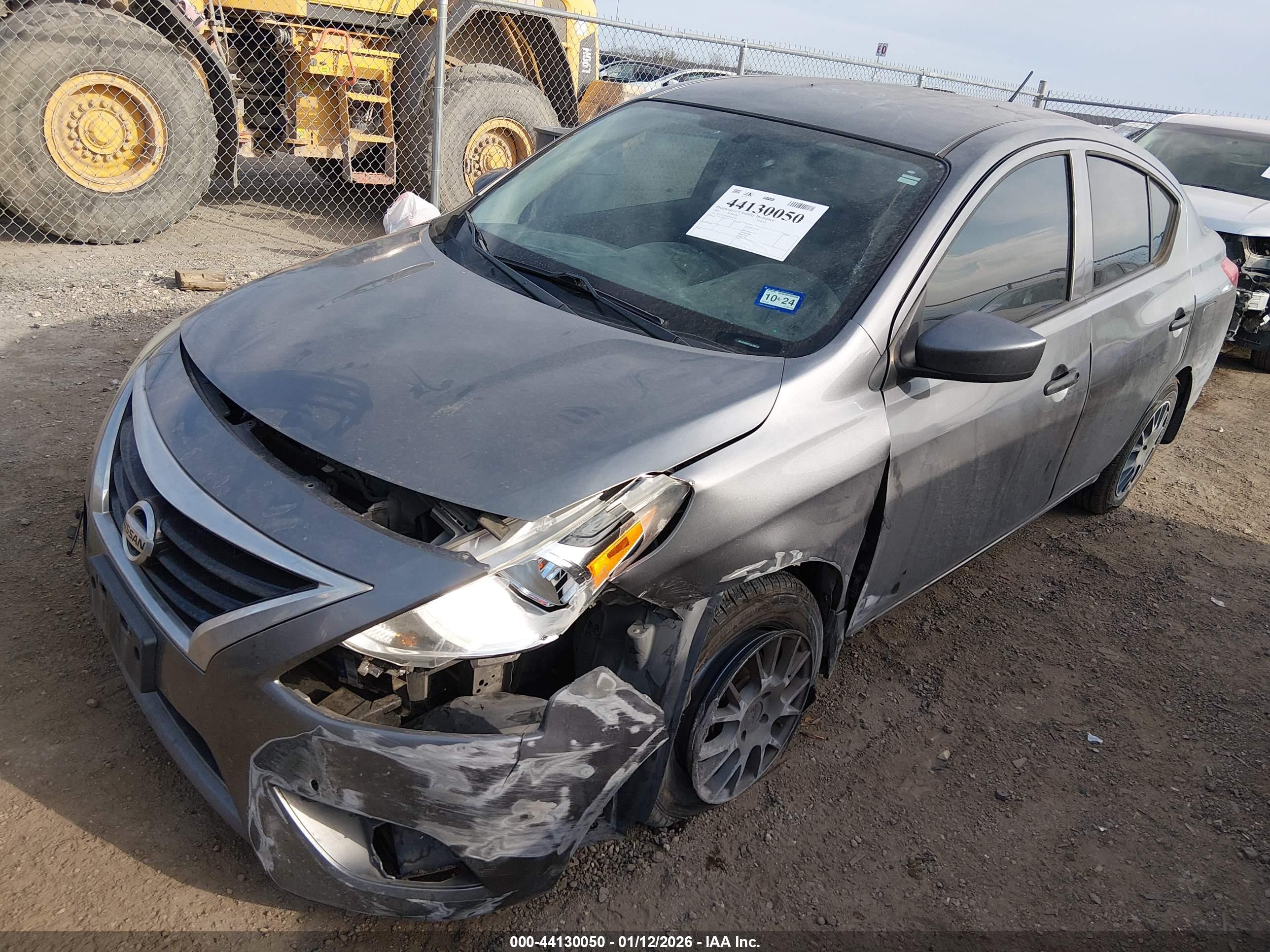 NISSAN VERSA image 2