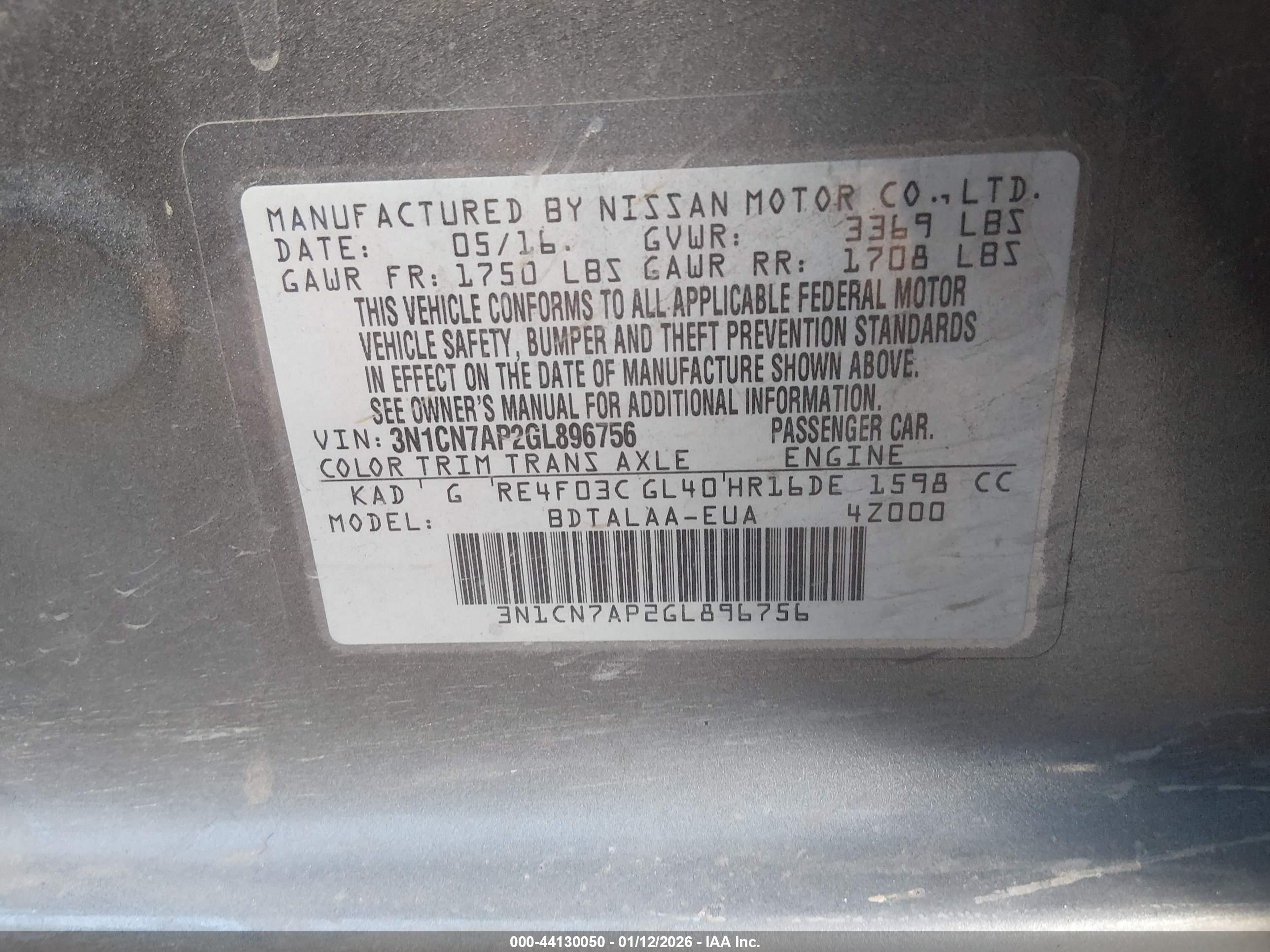 NISSAN VERSA image 9