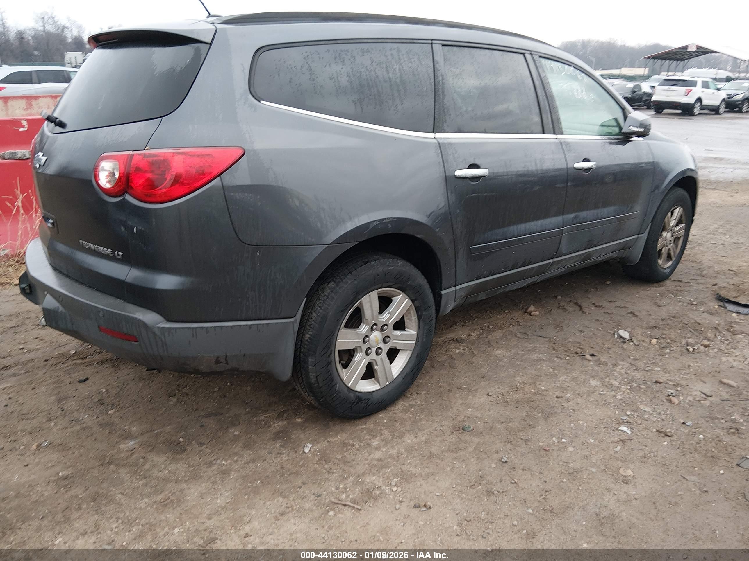 CHEVROLET TRAVERSE image 4