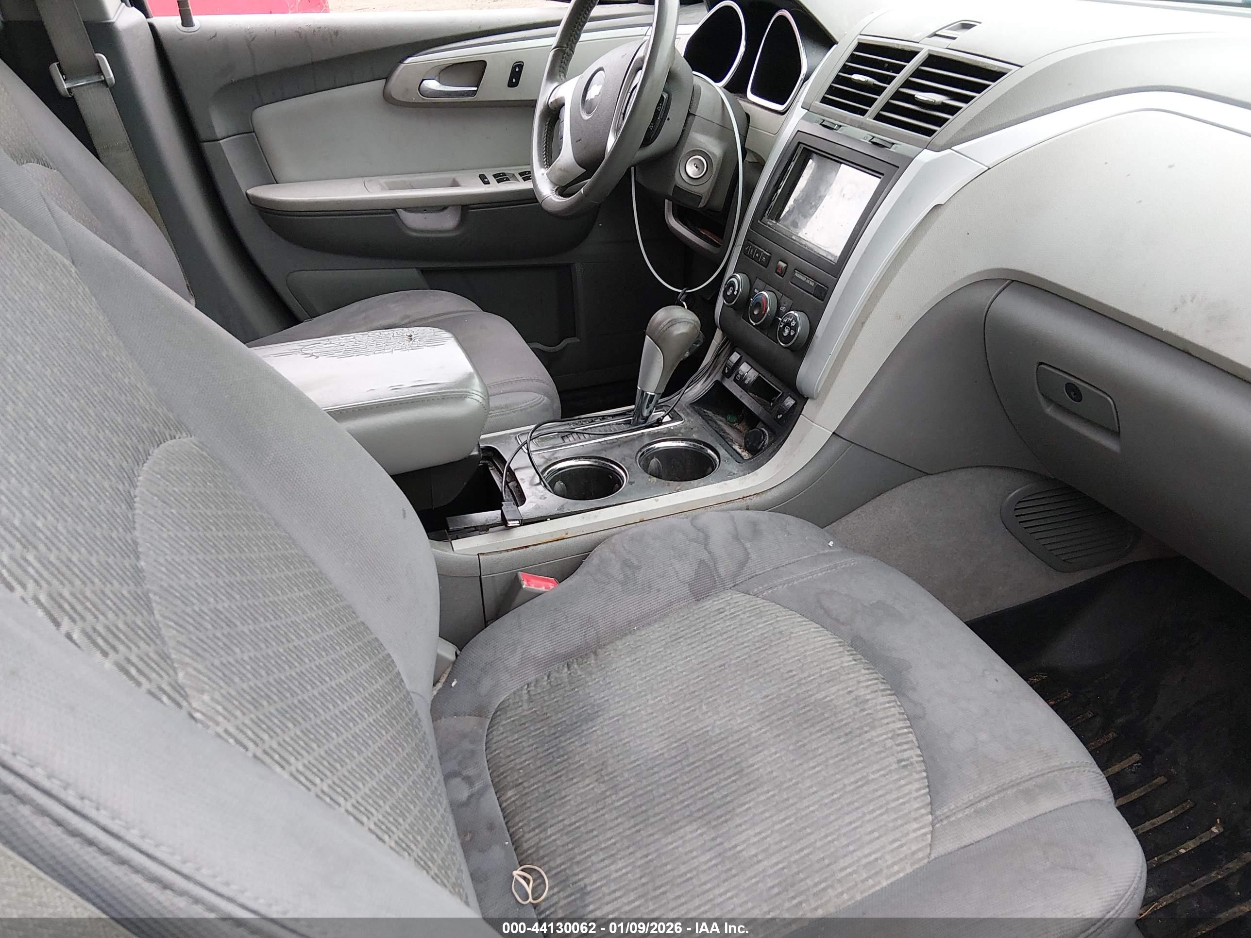 CHEVROLET TRAVERSE image 5