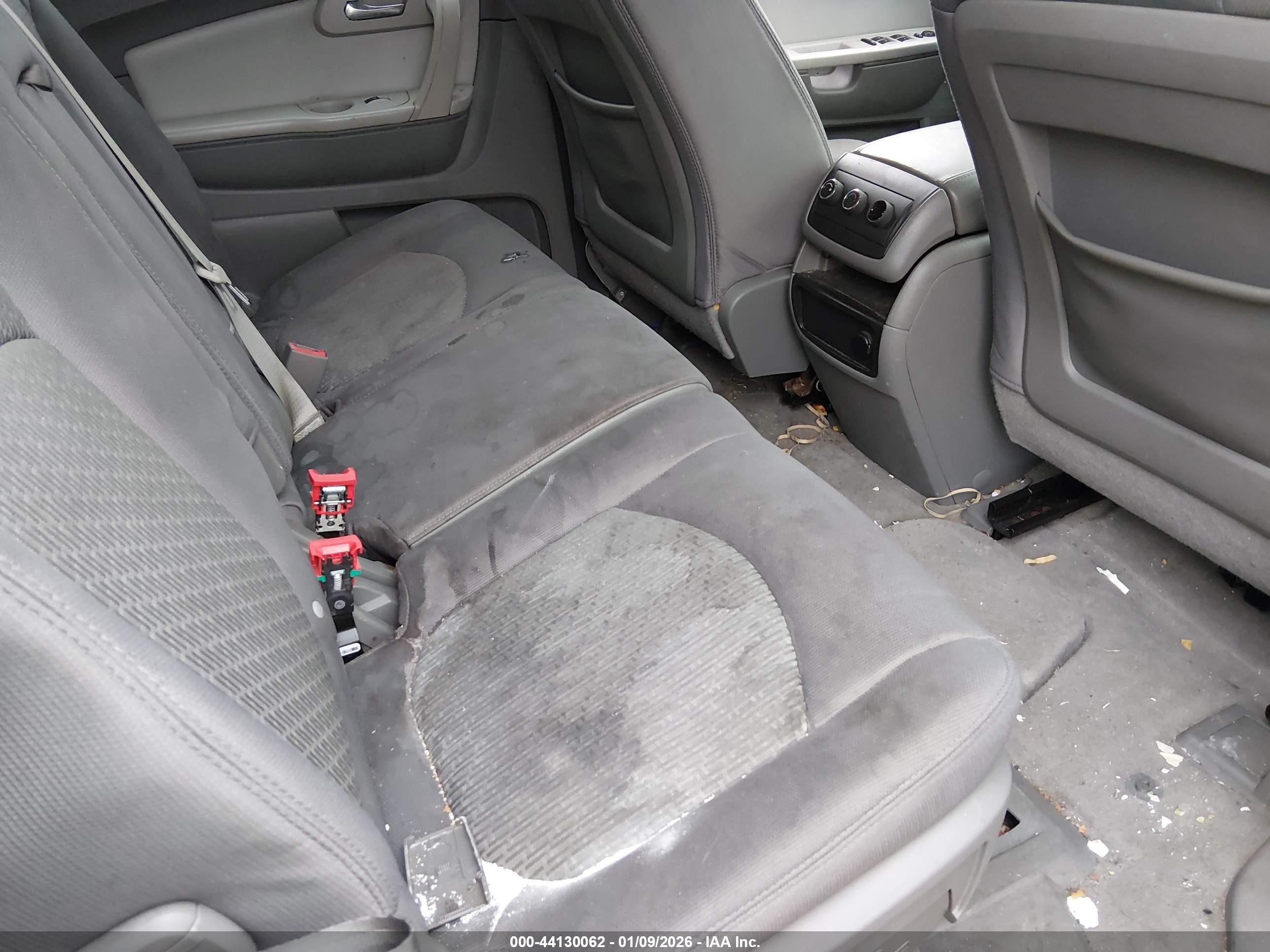 CHEVROLET TRAVERSE image 8