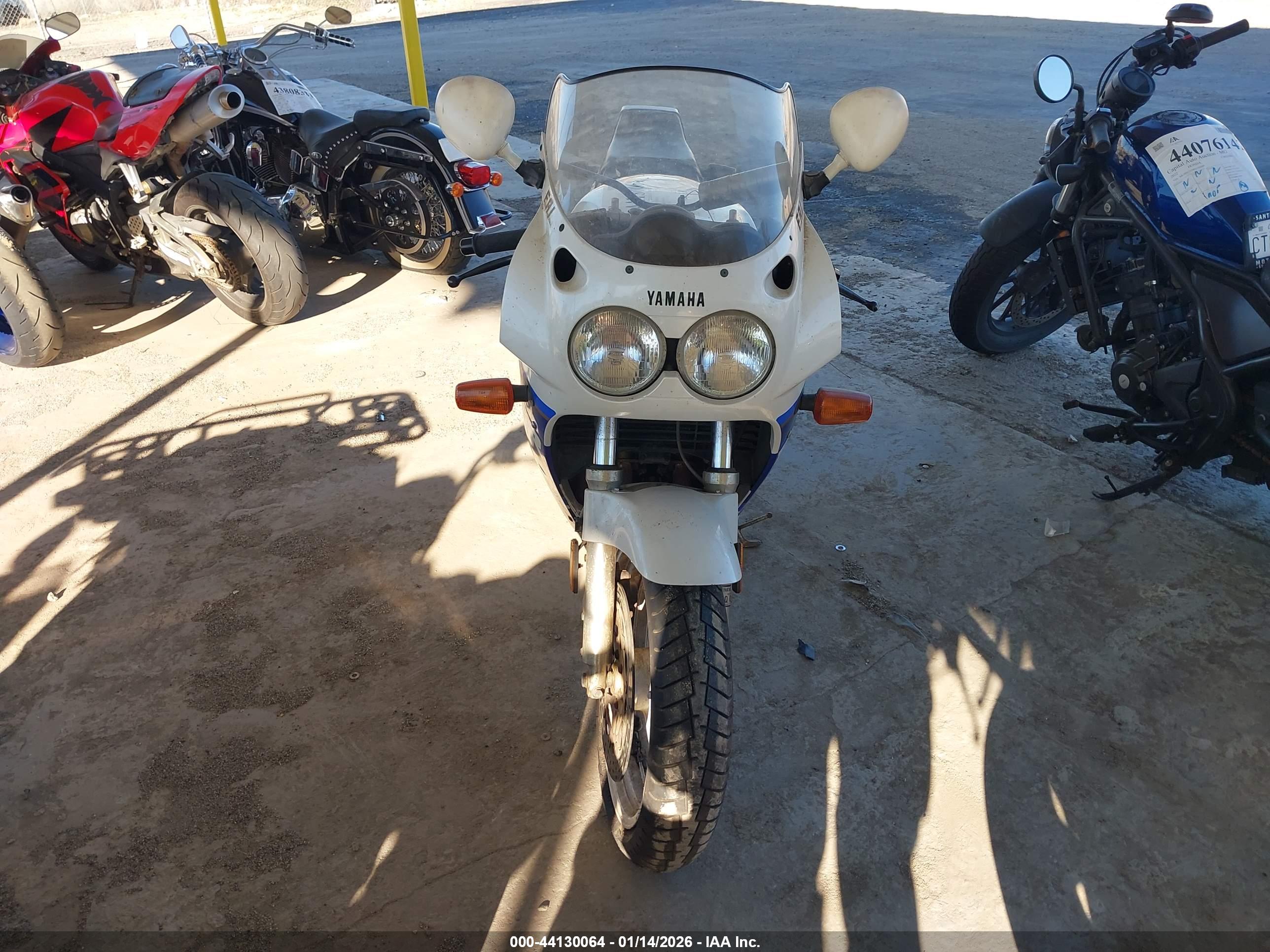 YAMAHA FZR1000 image 5