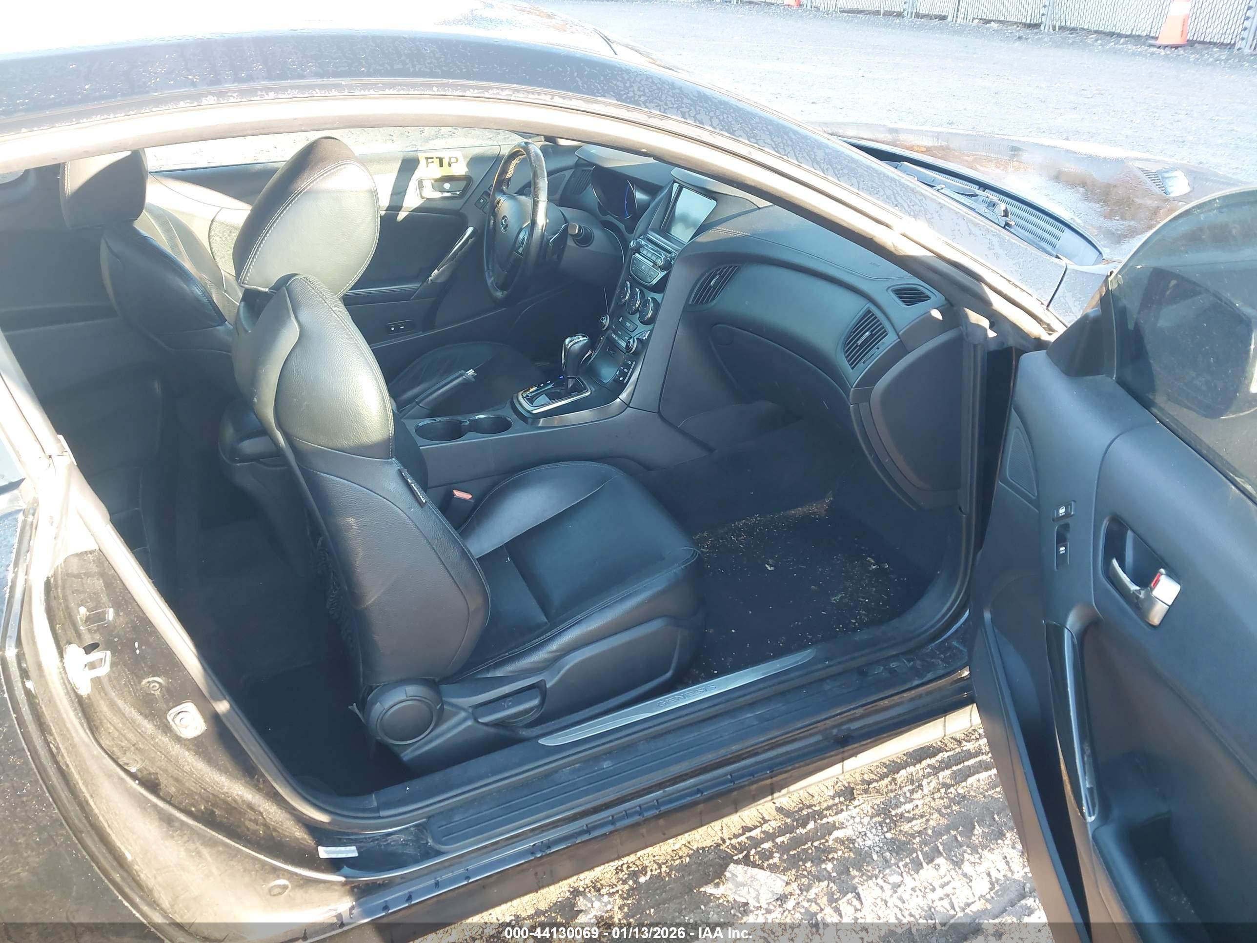 HYUNDAI GENESIS image 5
