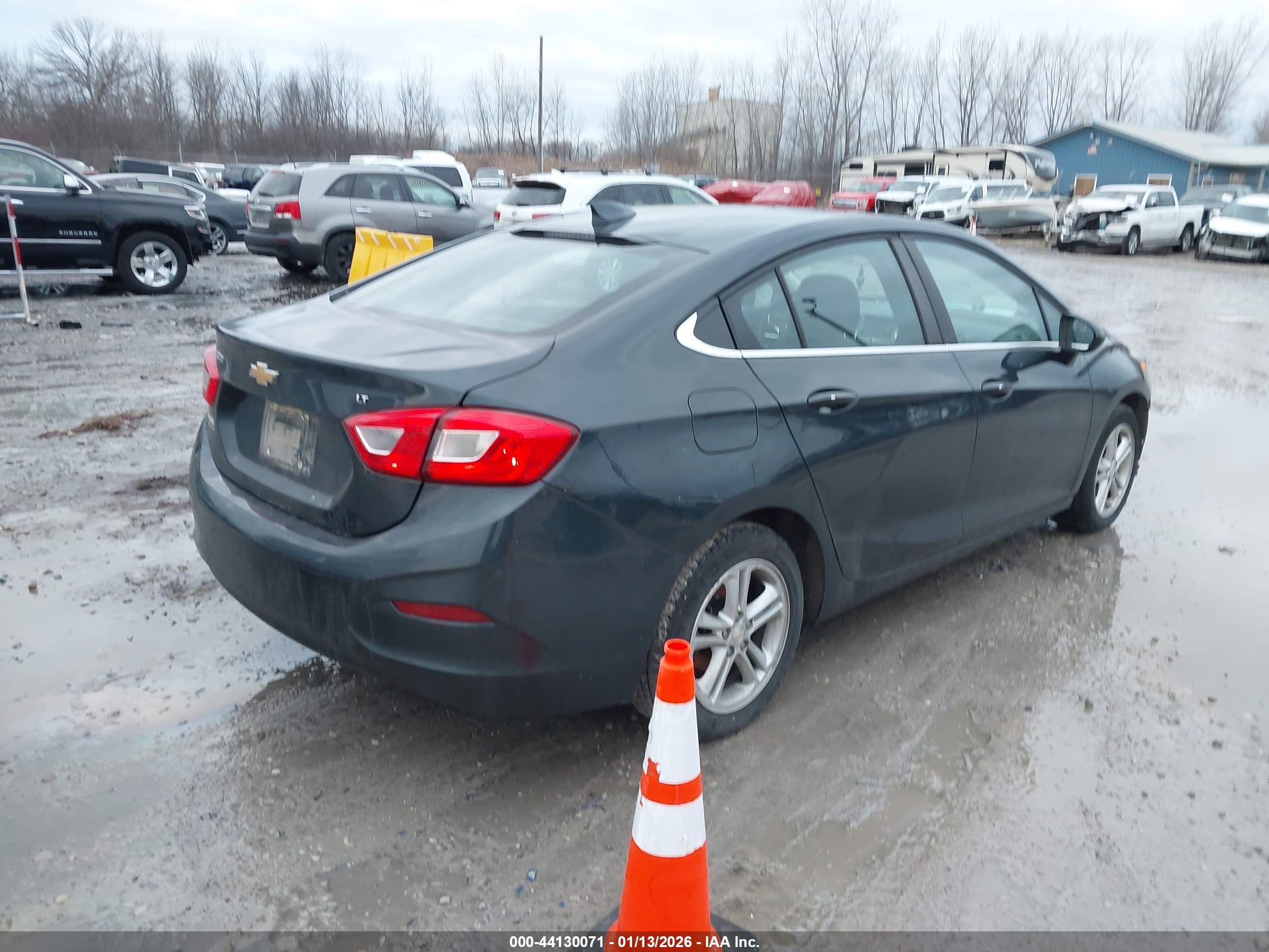 CHEVROLET CRUZE image 4