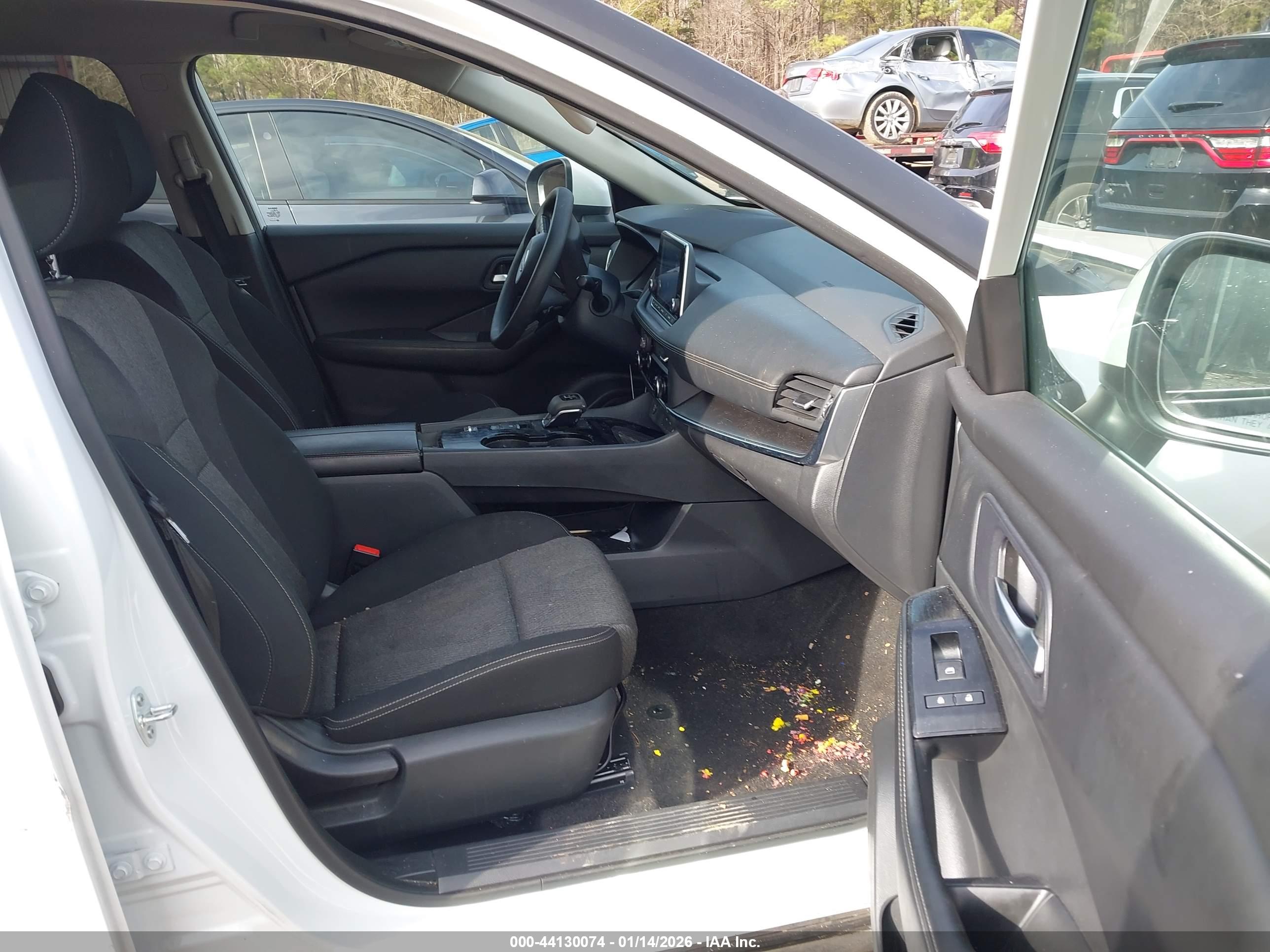 NISSAN ROGUE image 5
