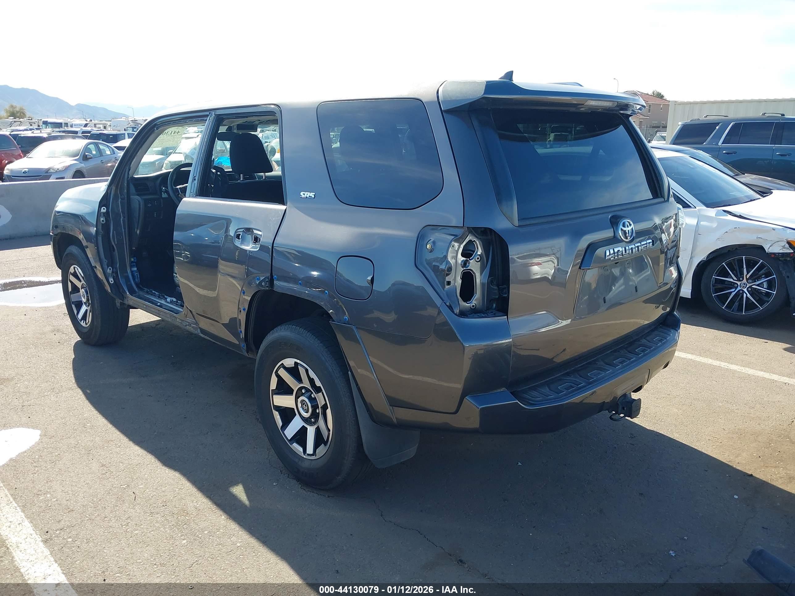 TOYOTA 4RUNNER image 3