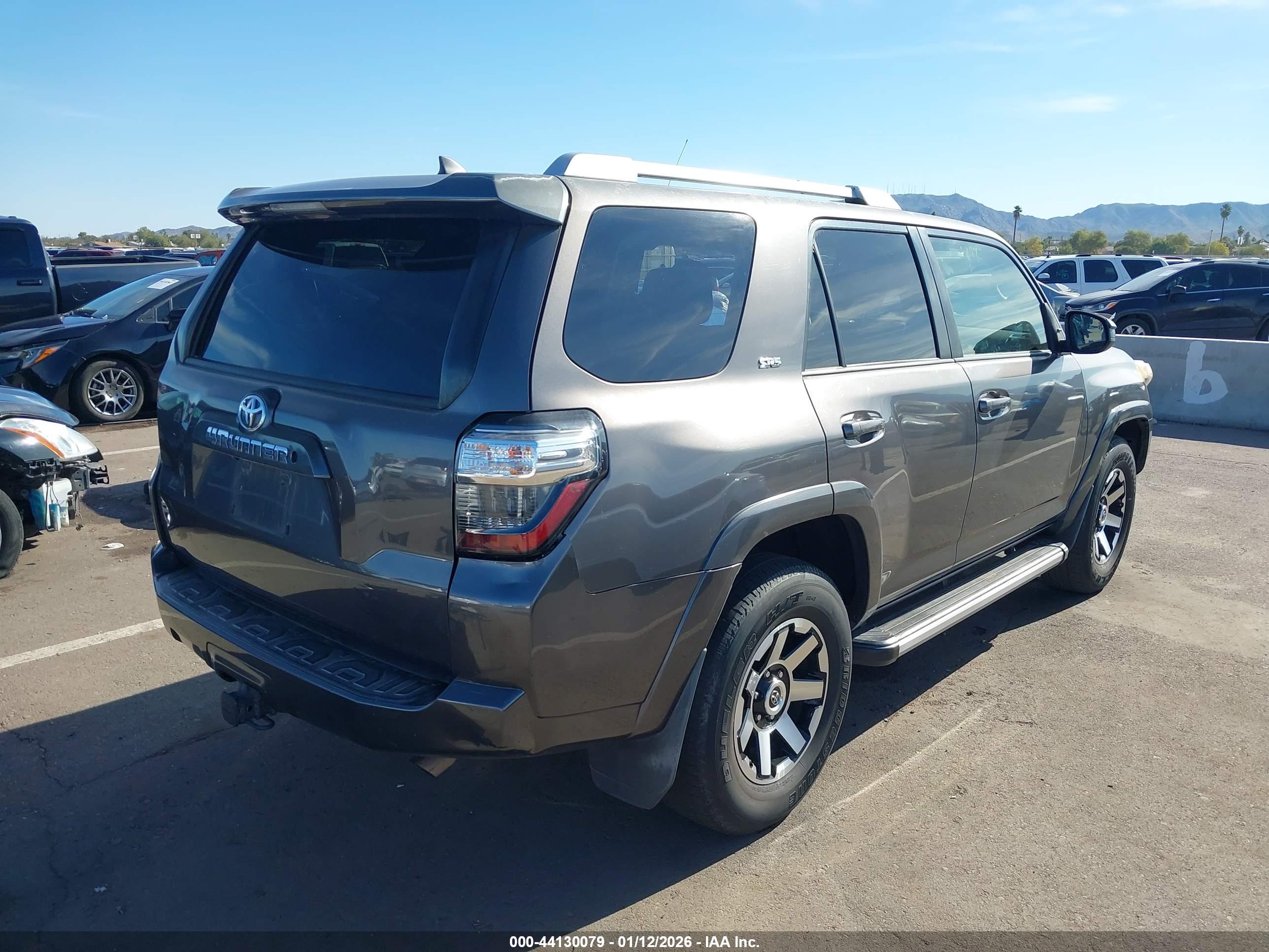 TOYOTA 4RUNNER image 4