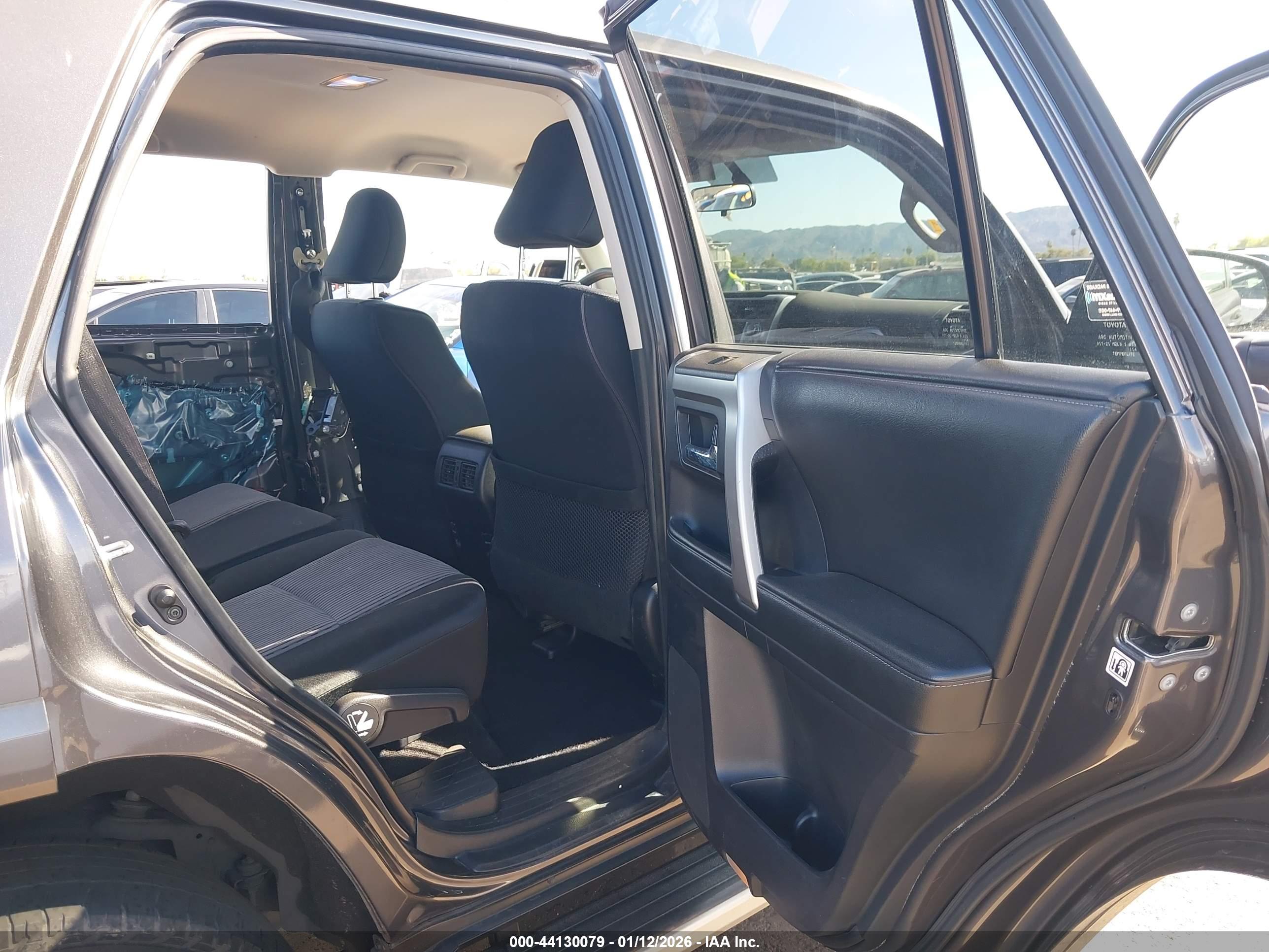 TOYOTA 4RUNNER image 8