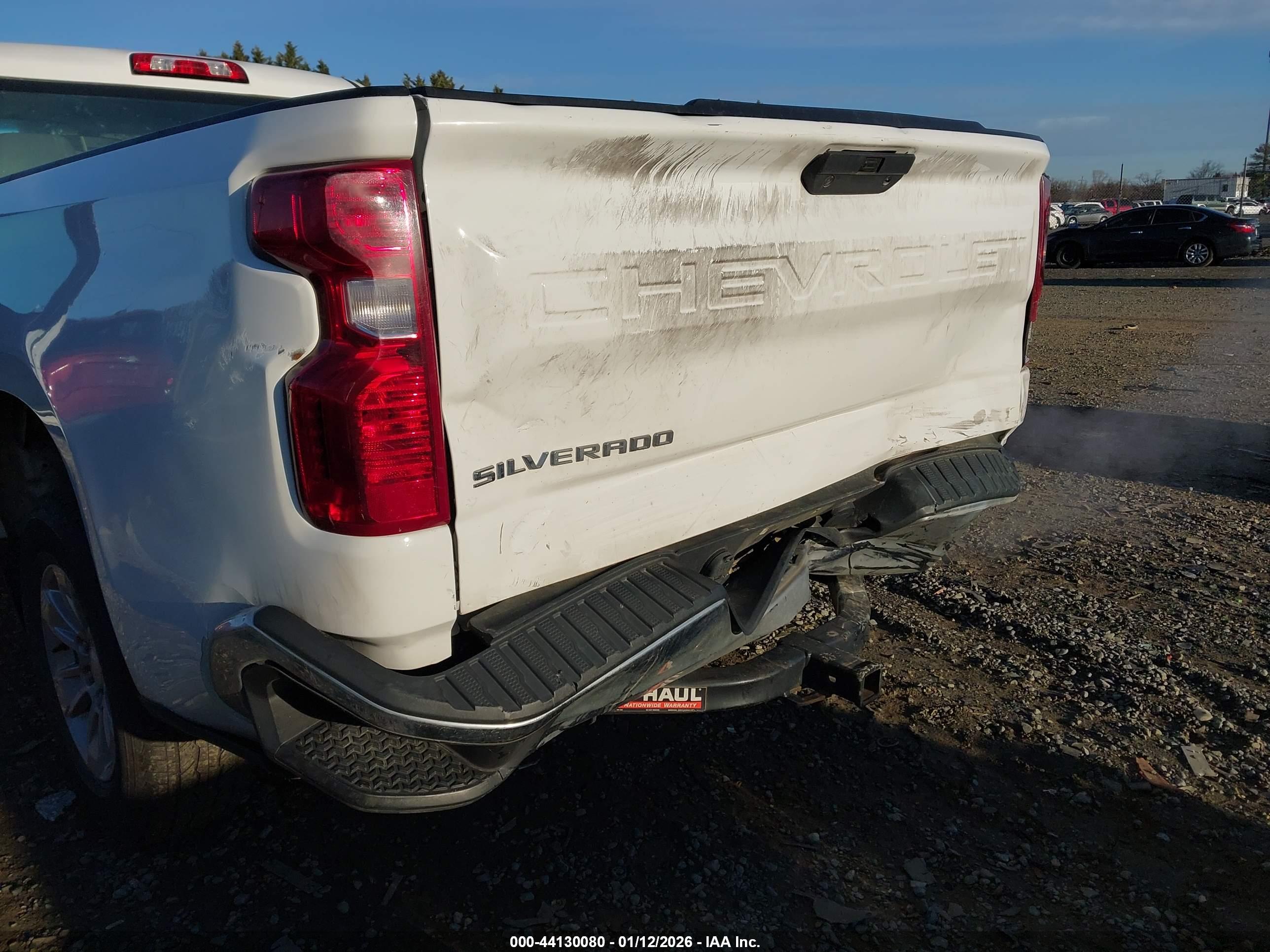 CHEVROLET SILVERADO image 6