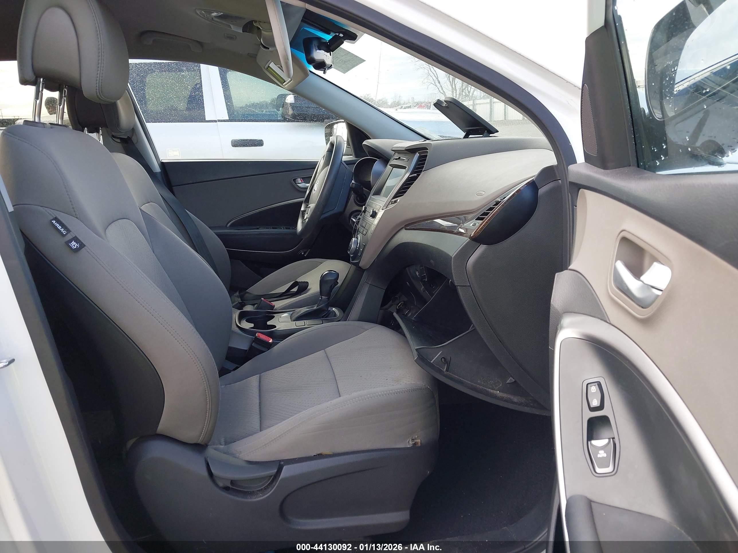 HYUNDAI SANTA image 5
