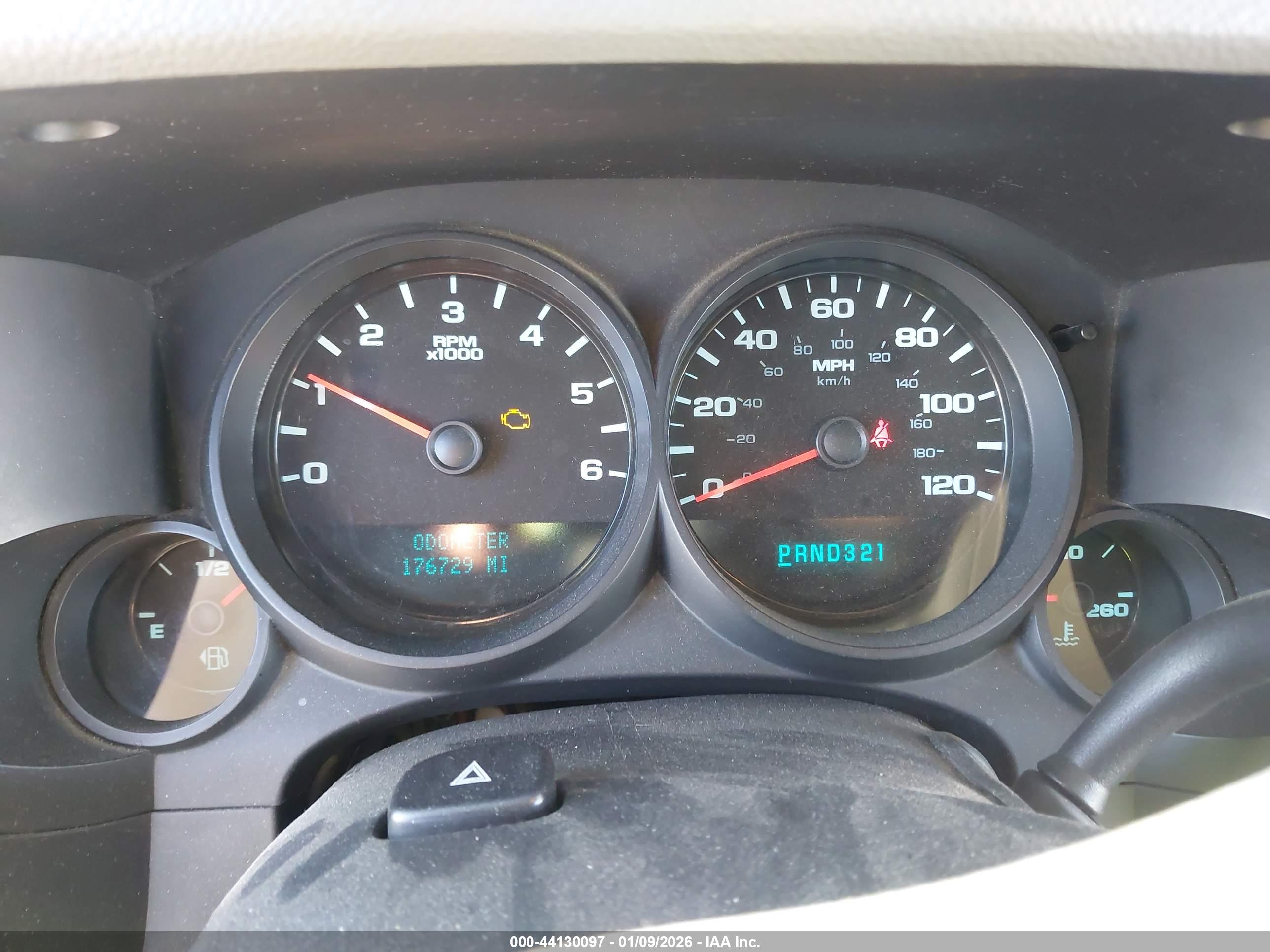 CHEVROLET SILVERADO image 7