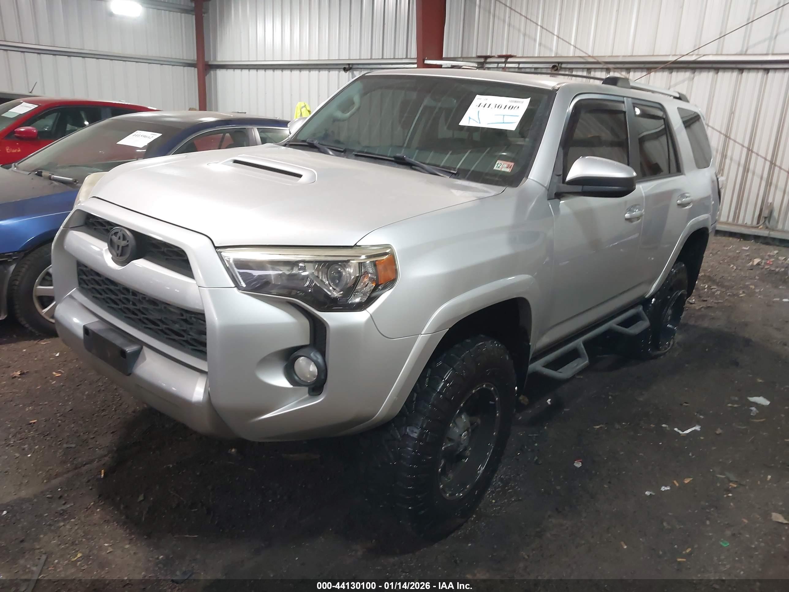 TOYOTA 4RUNNER image 2