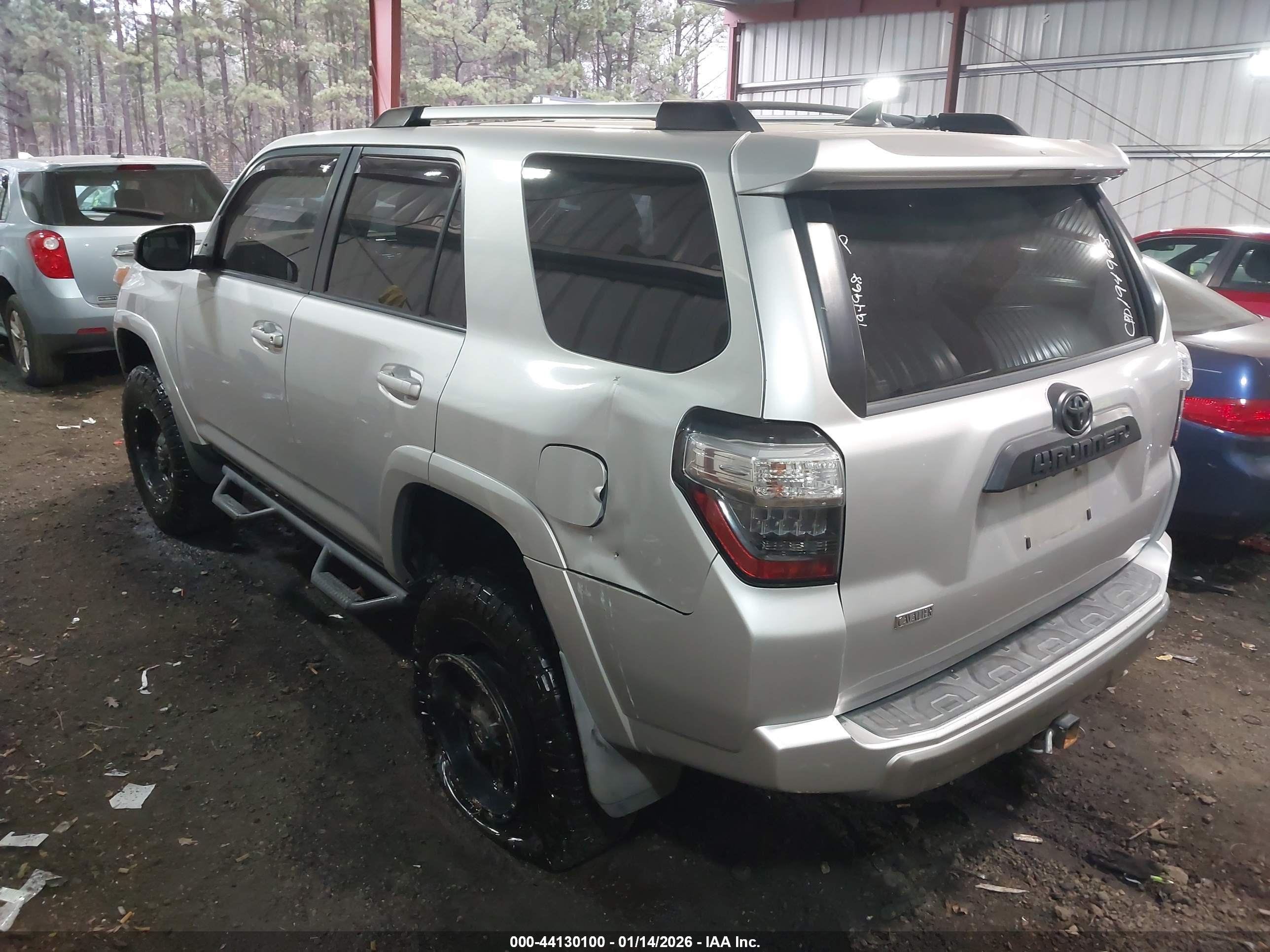 TOYOTA 4RUNNER image 3