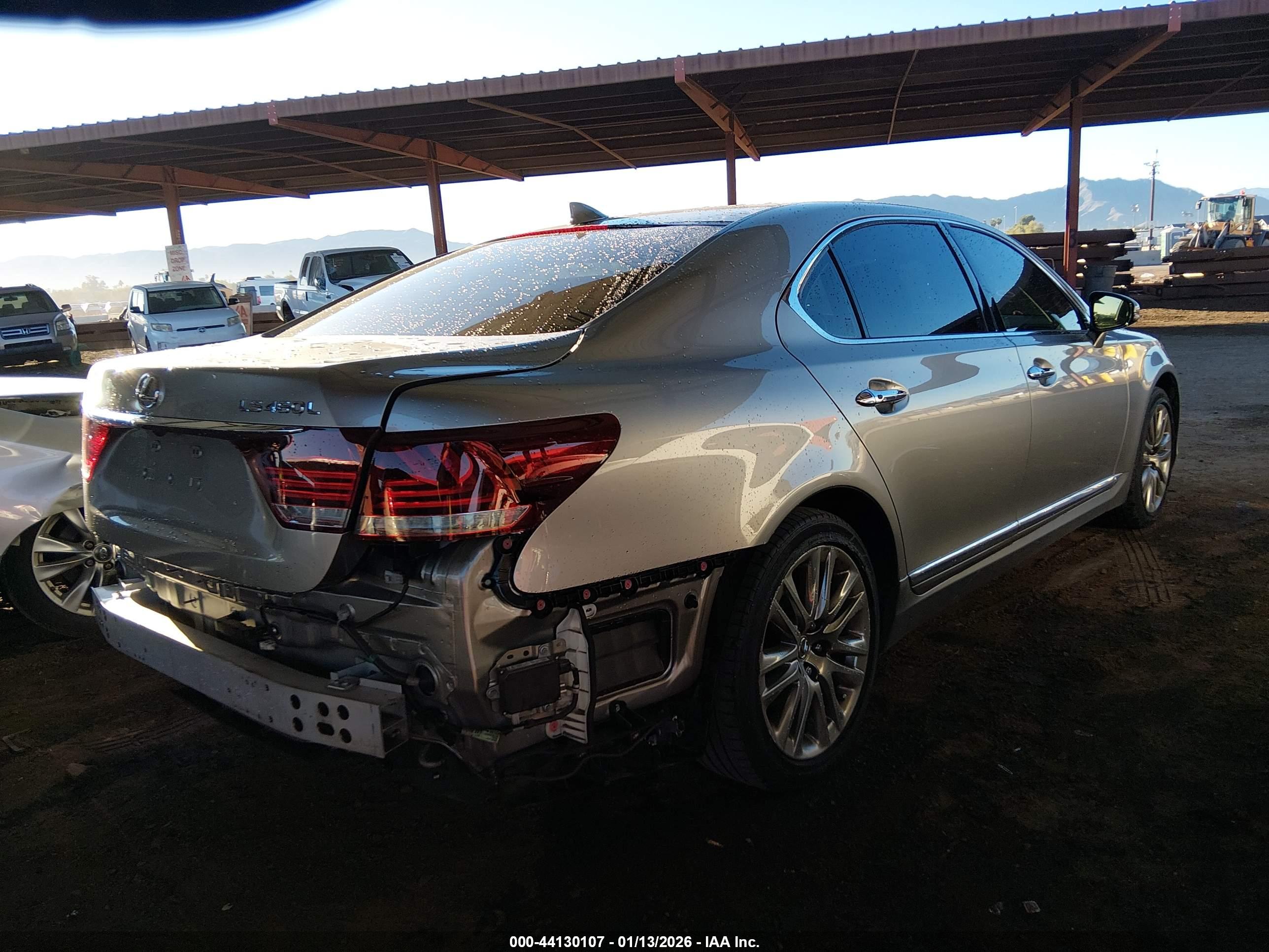 LEXUS LS image 4