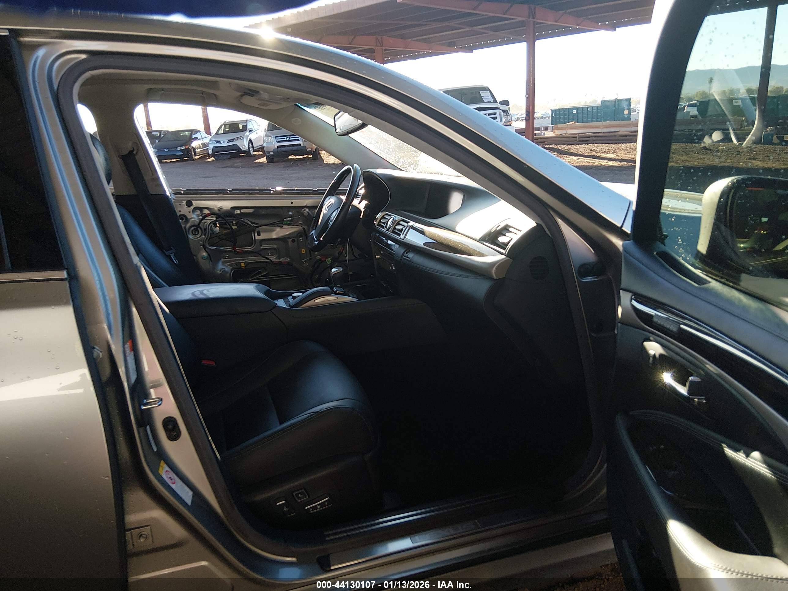 LEXUS LS image 5