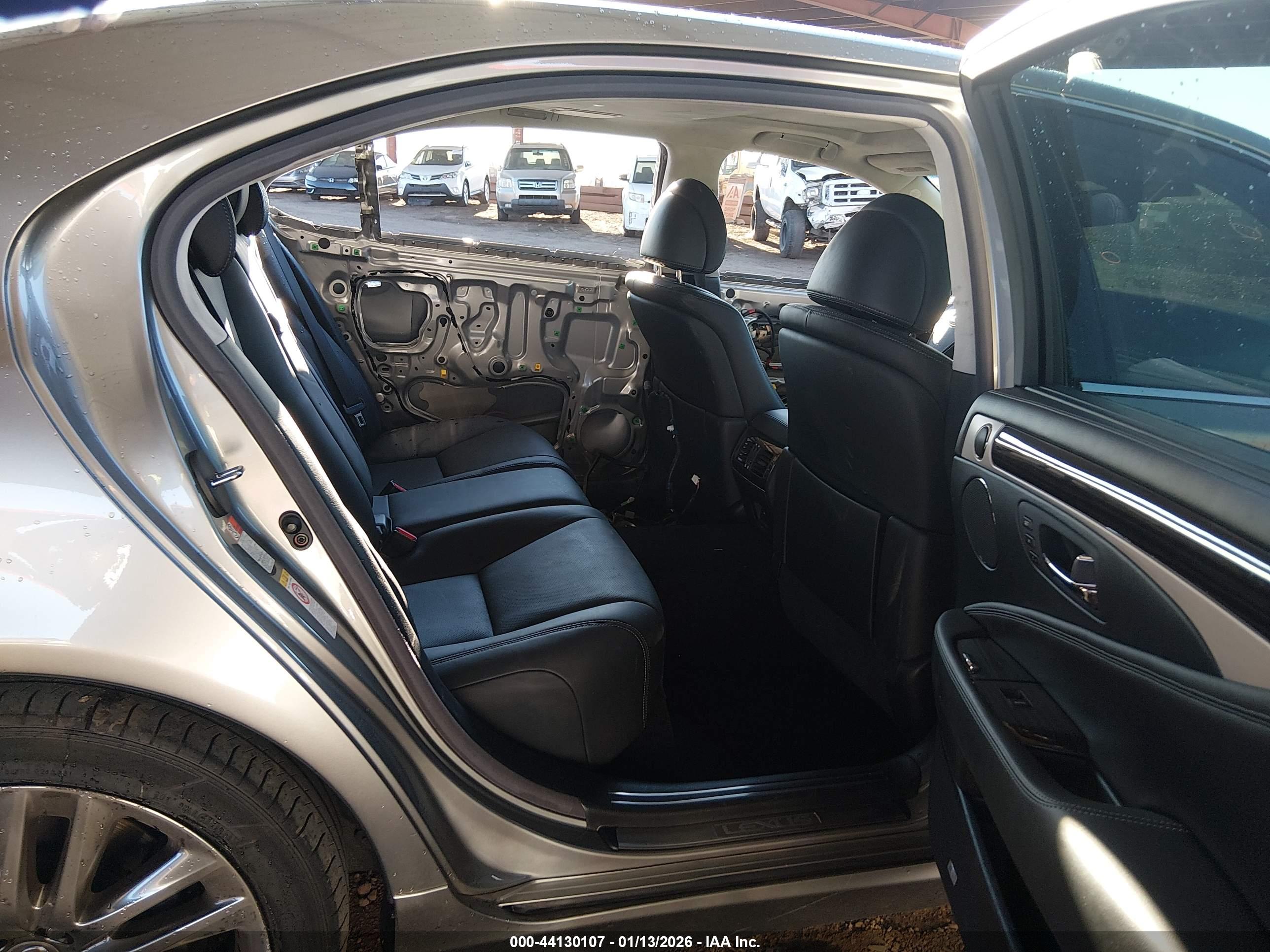 LEXUS LS image 8