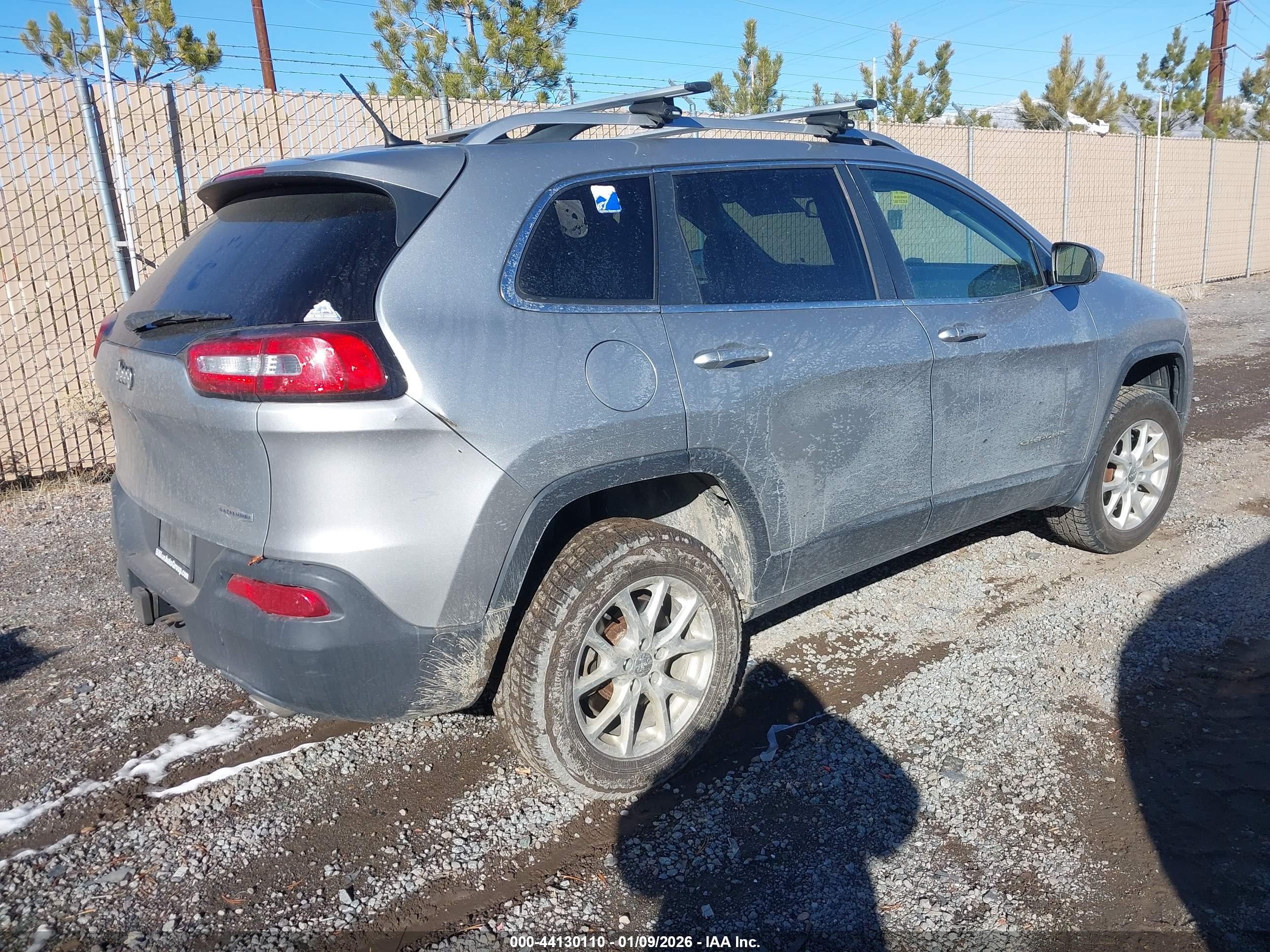 JEEP CHEROKEE image 4