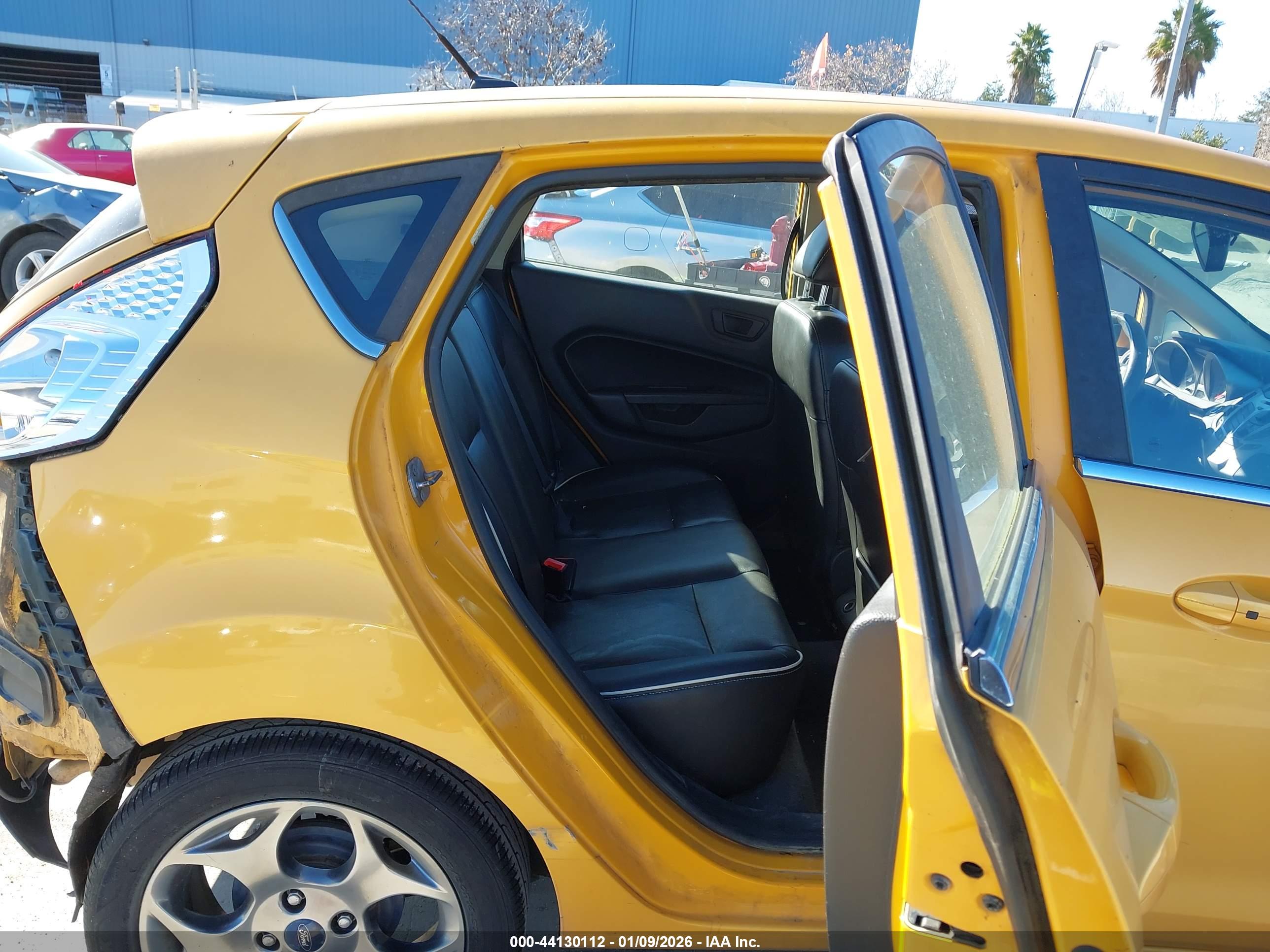 FORD FIESTA image 8