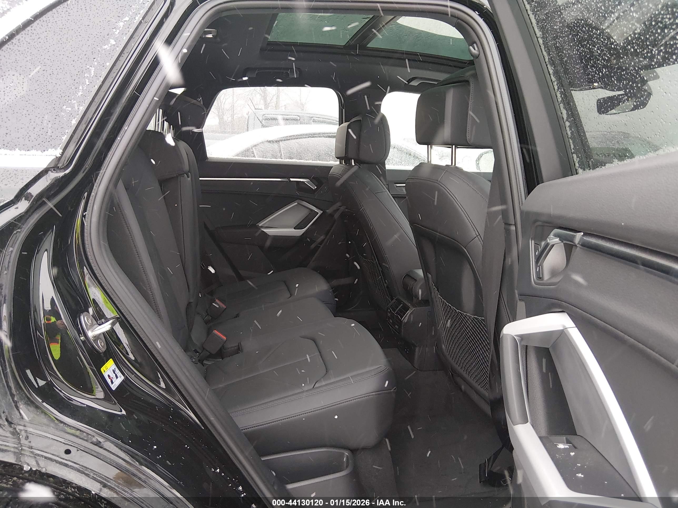 AUDI Q3 image 8