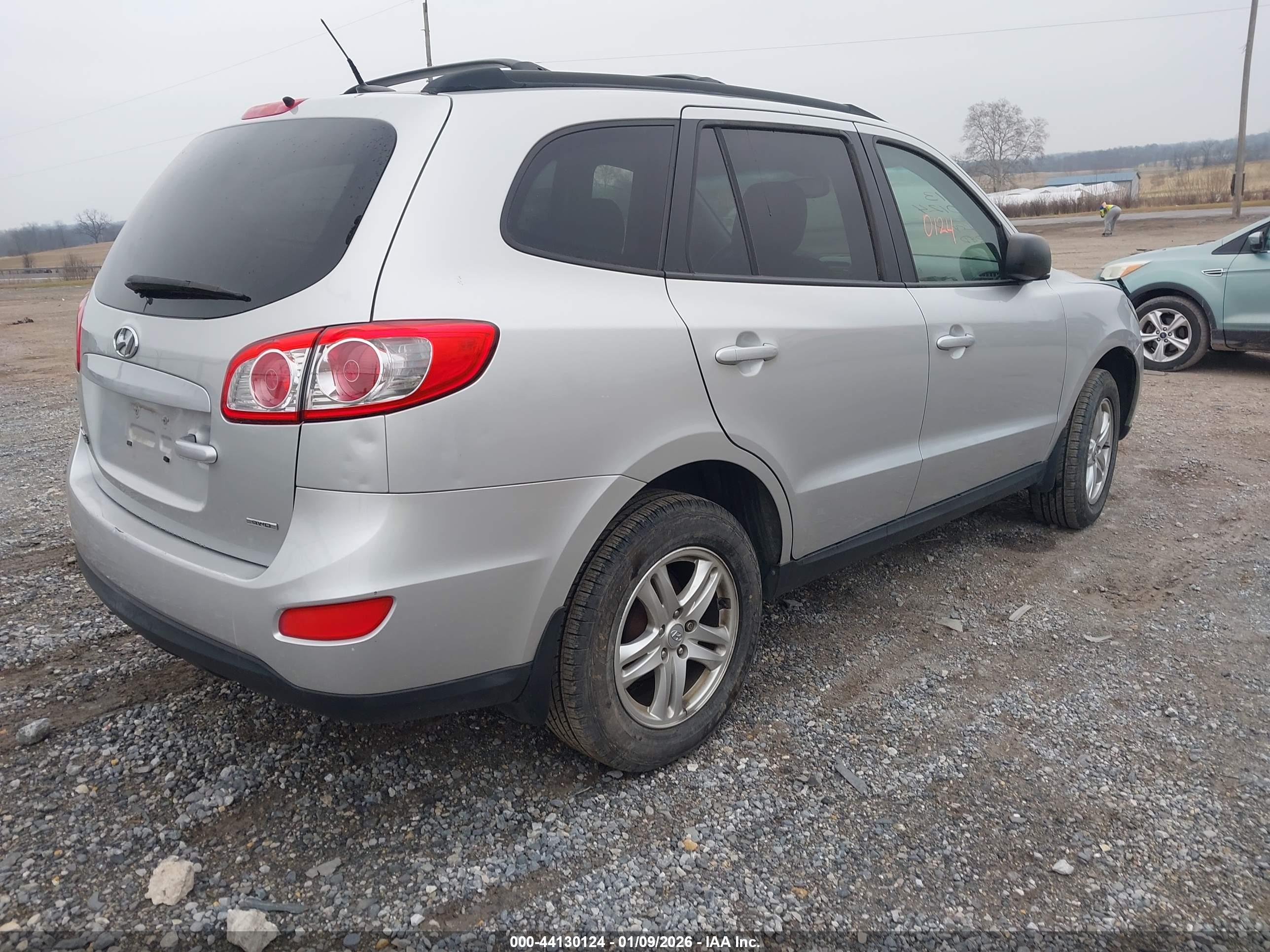 HYUNDAI SANTA image 4