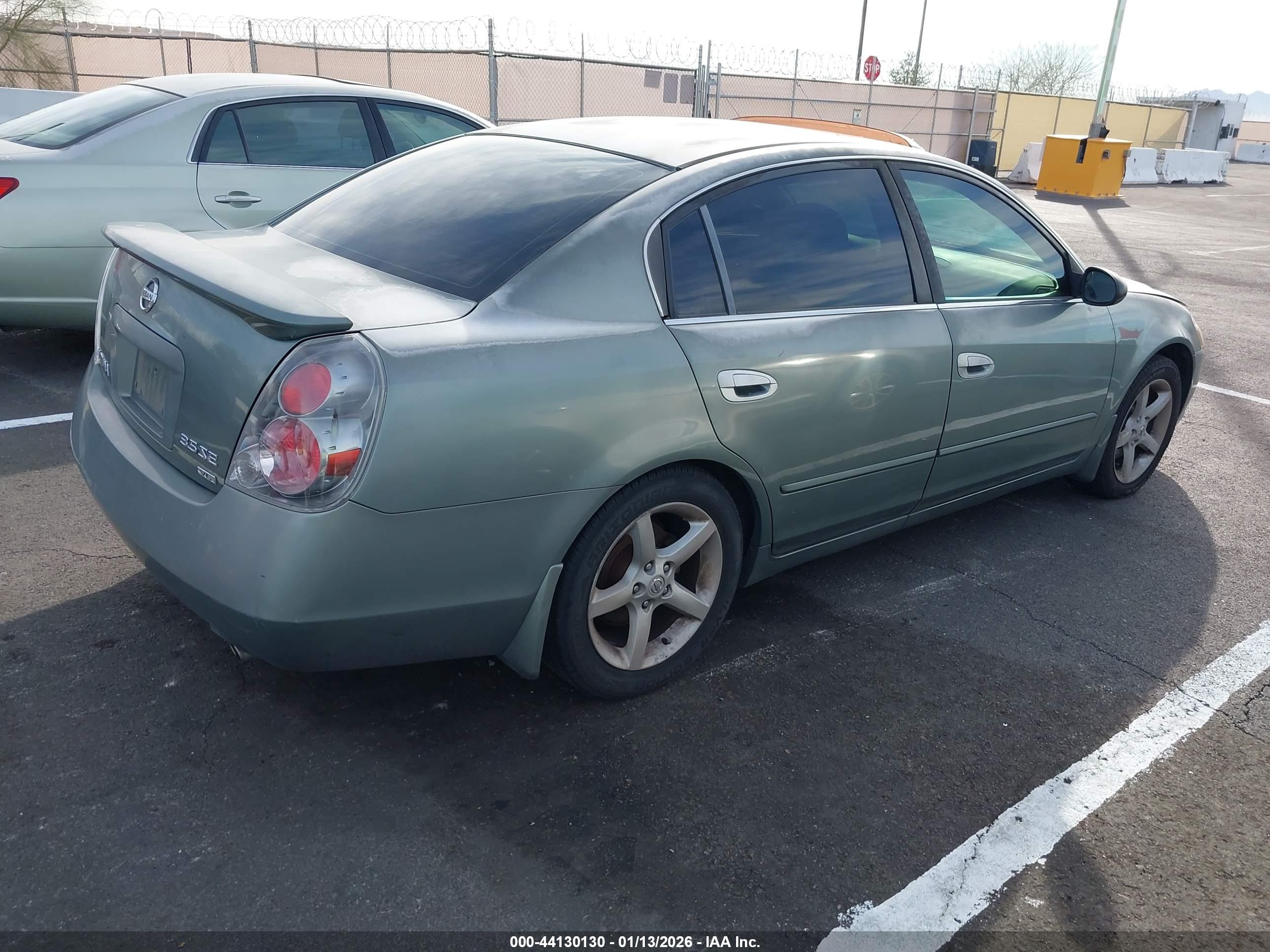 NISSAN ALTIMA image 4