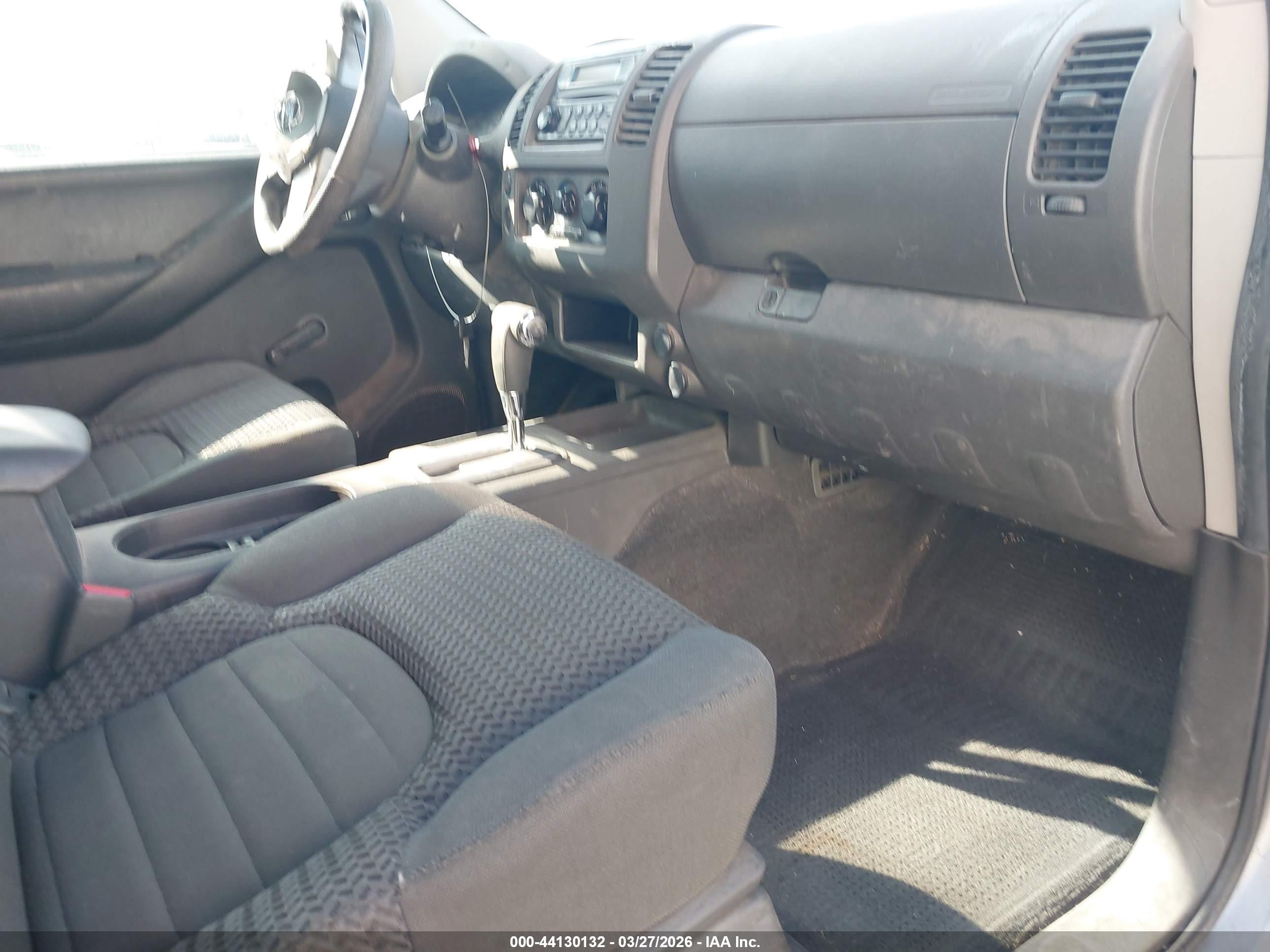 NISSAN FRONTIER image 5