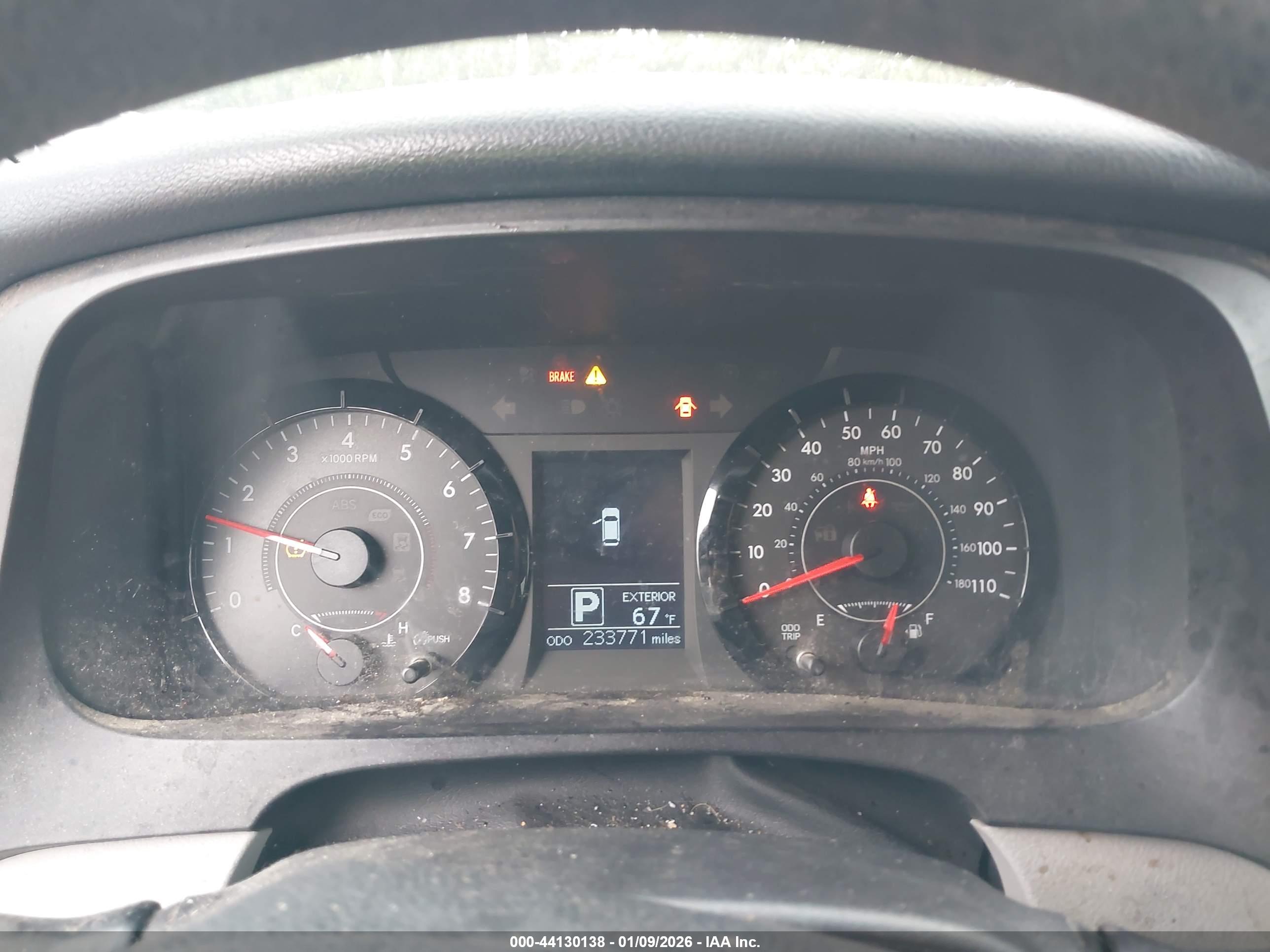TOYOTA SIENNA image 7