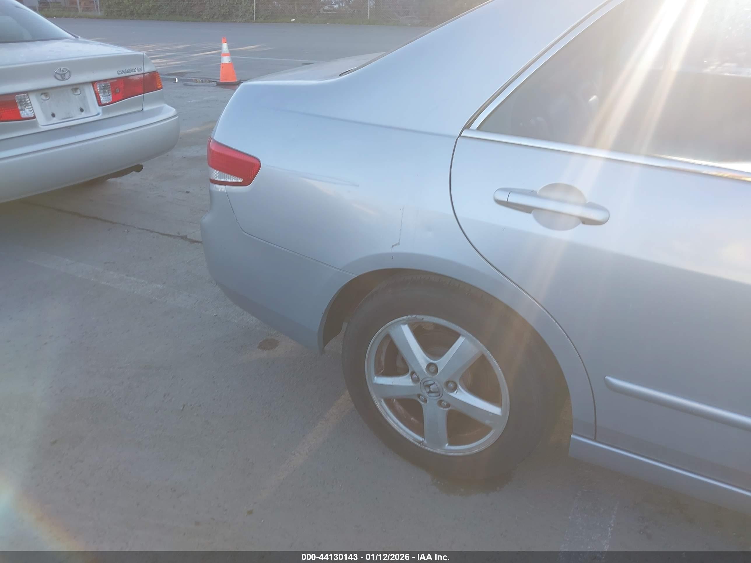 HONDA ACCORD image 6