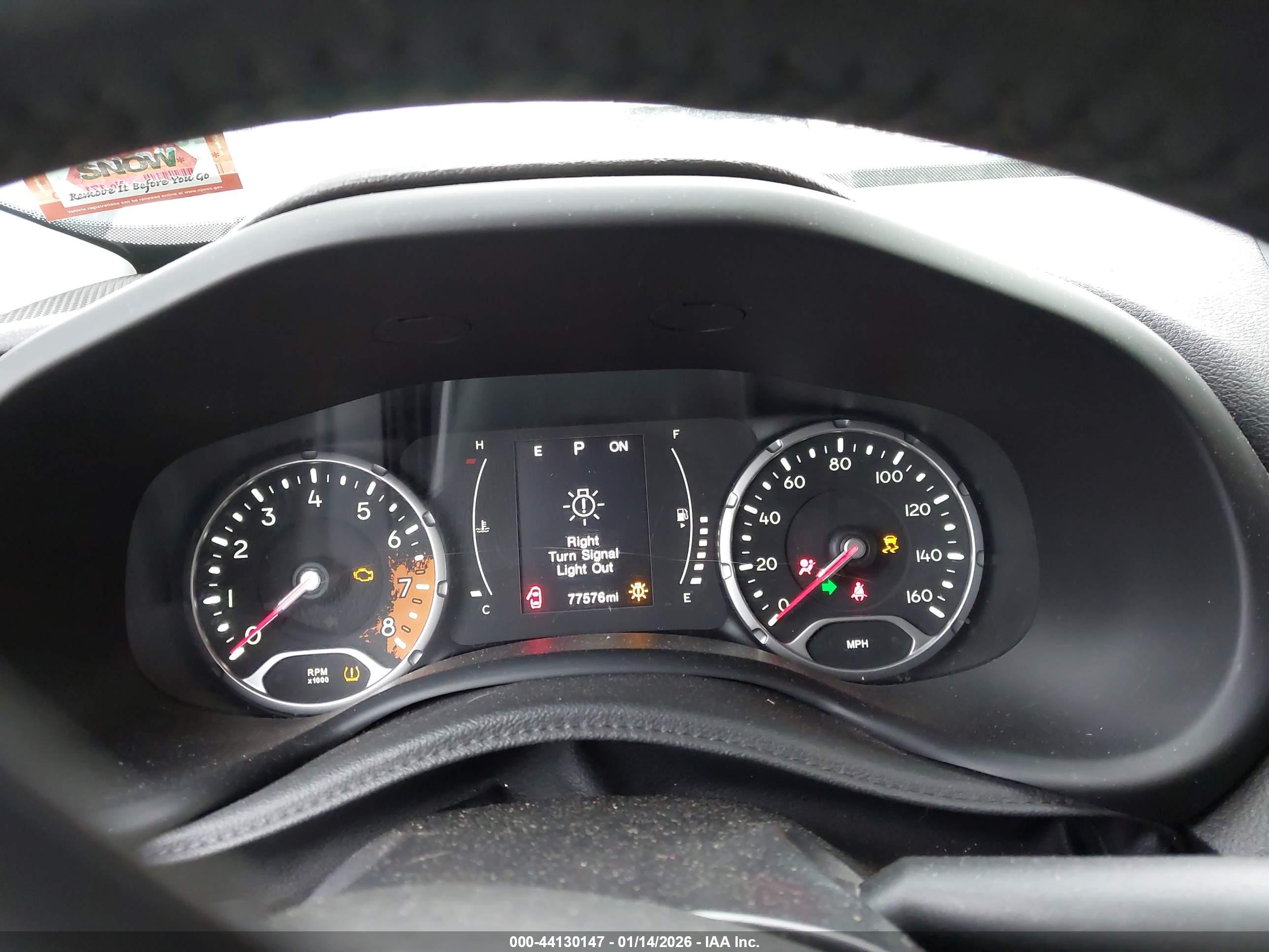 JEEP RENEGADE image 7