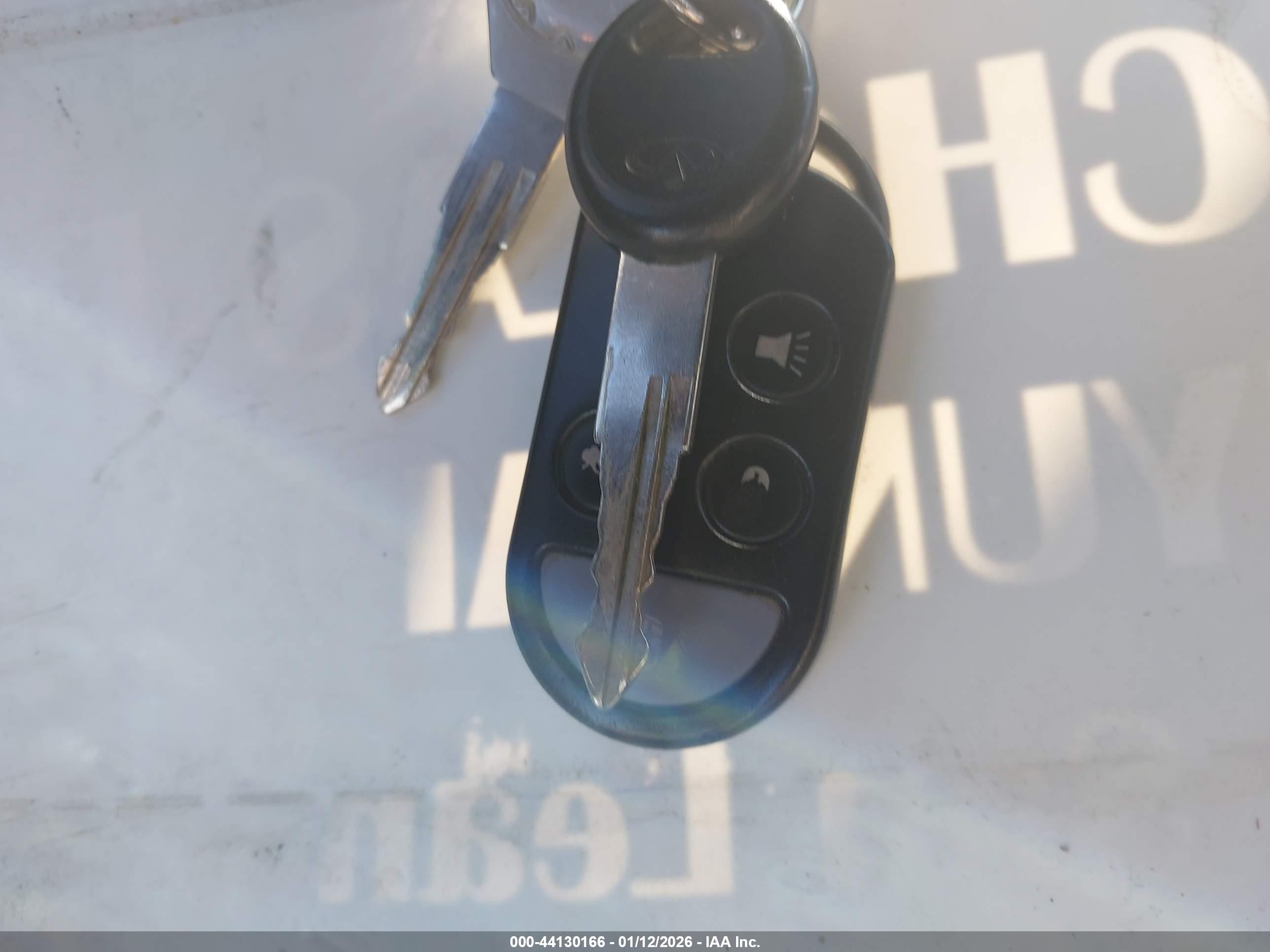 INFINITI I30 image 11