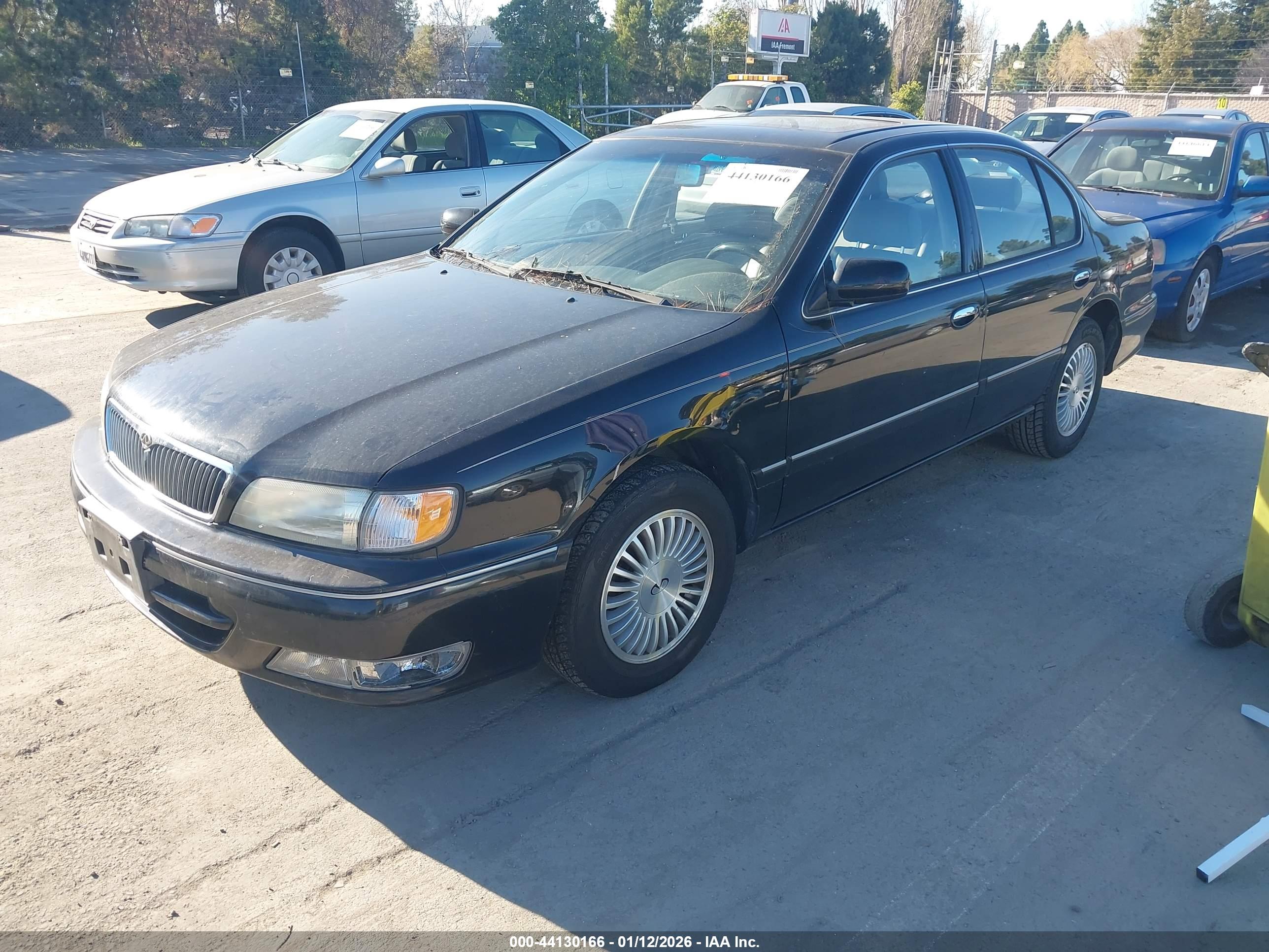 INFINITI I30 image 2