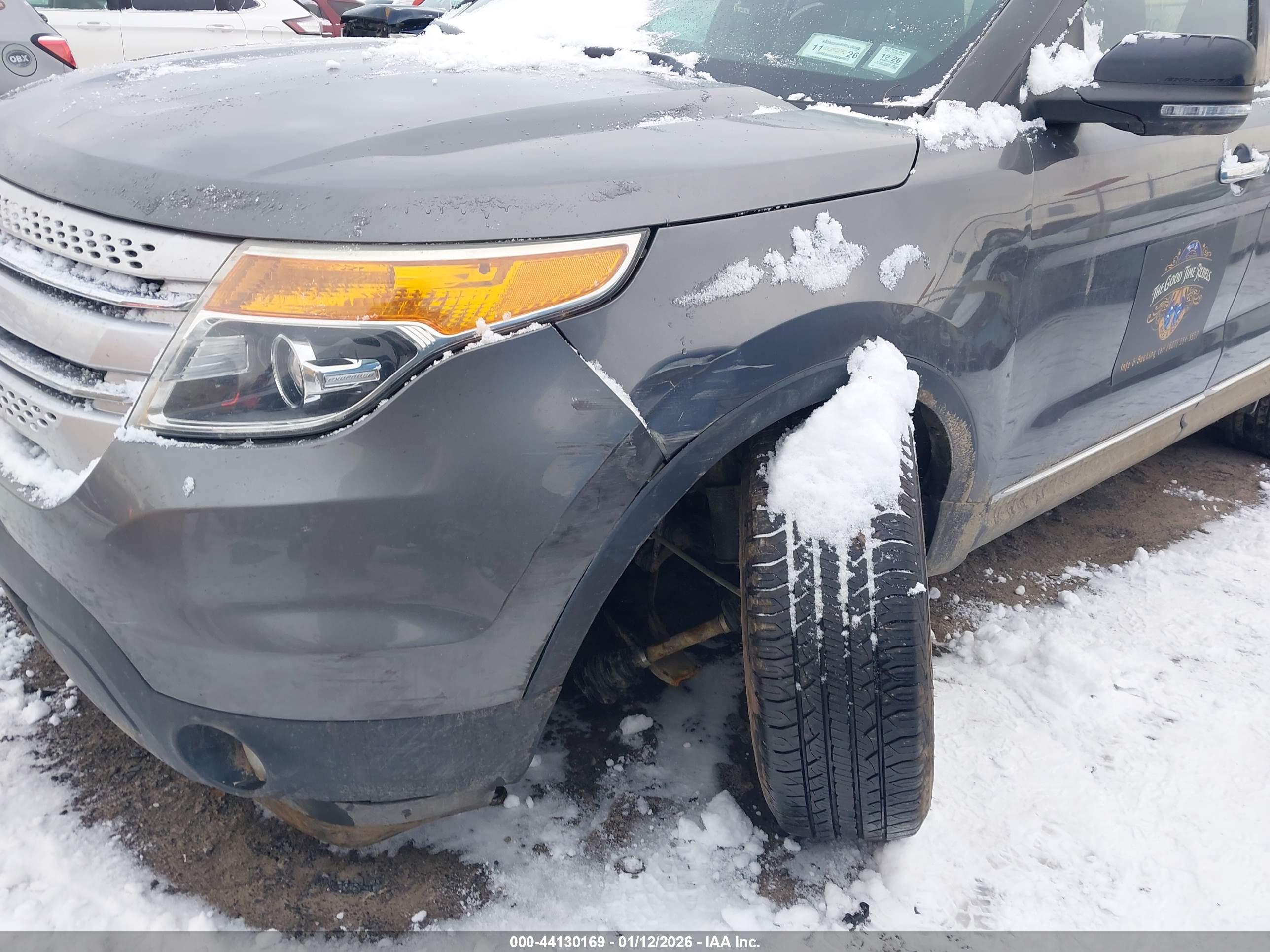 FORD EXPLORER image 6