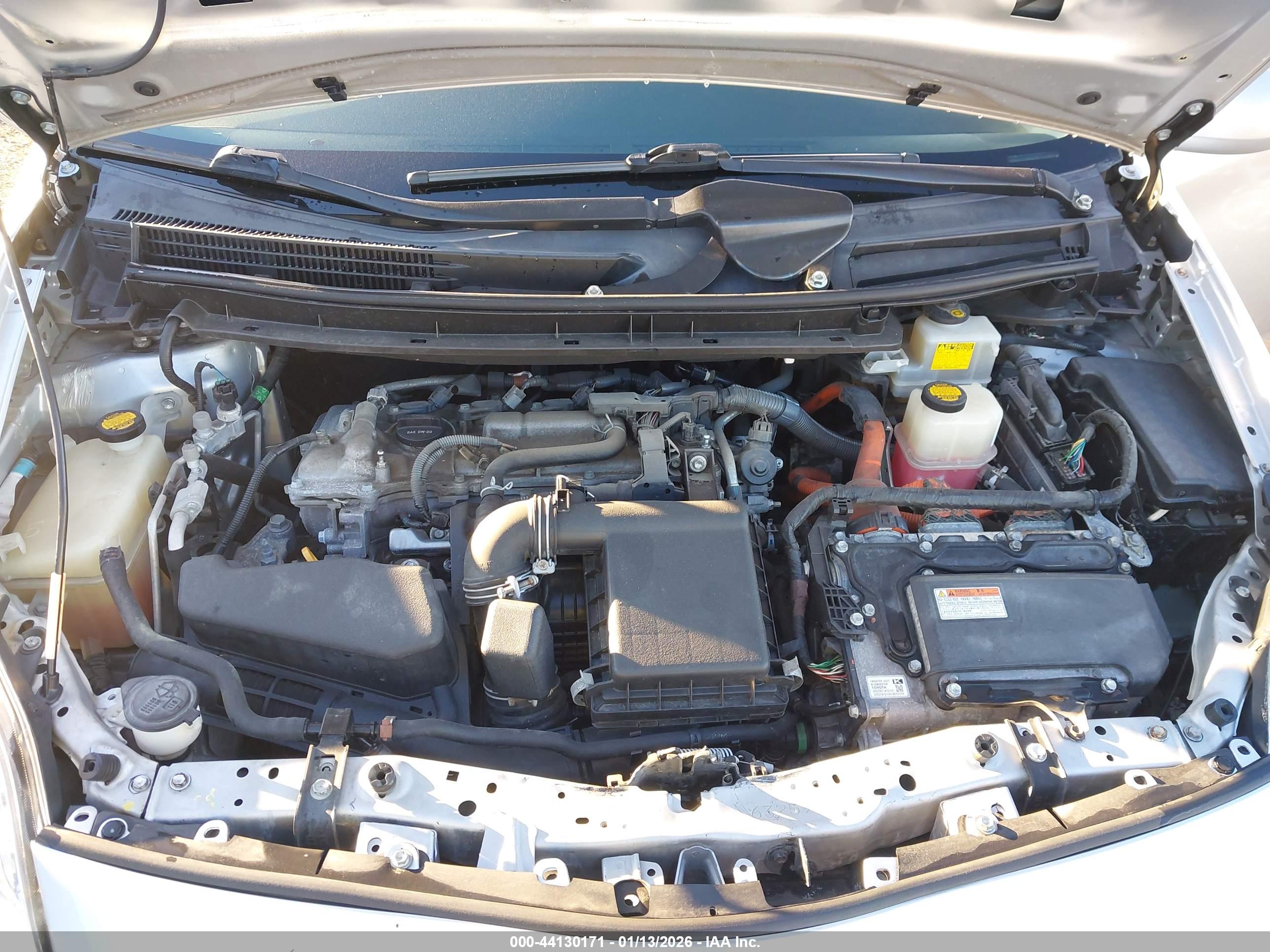 TOYOTA PRIUS image 10