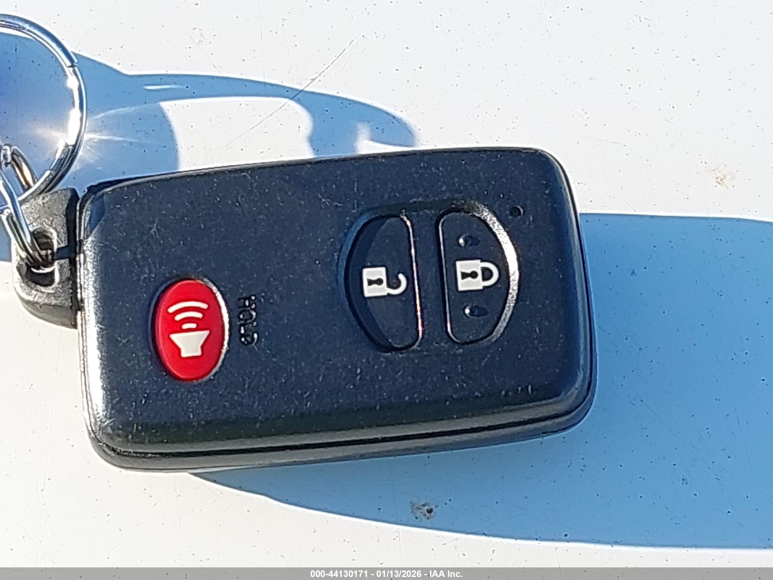TOYOTA PRIUS image 11