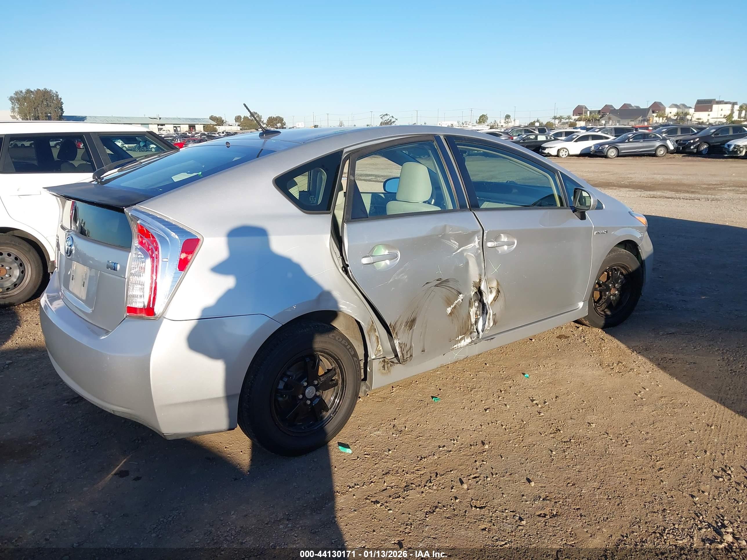 TOYOTA PRIUS image 4