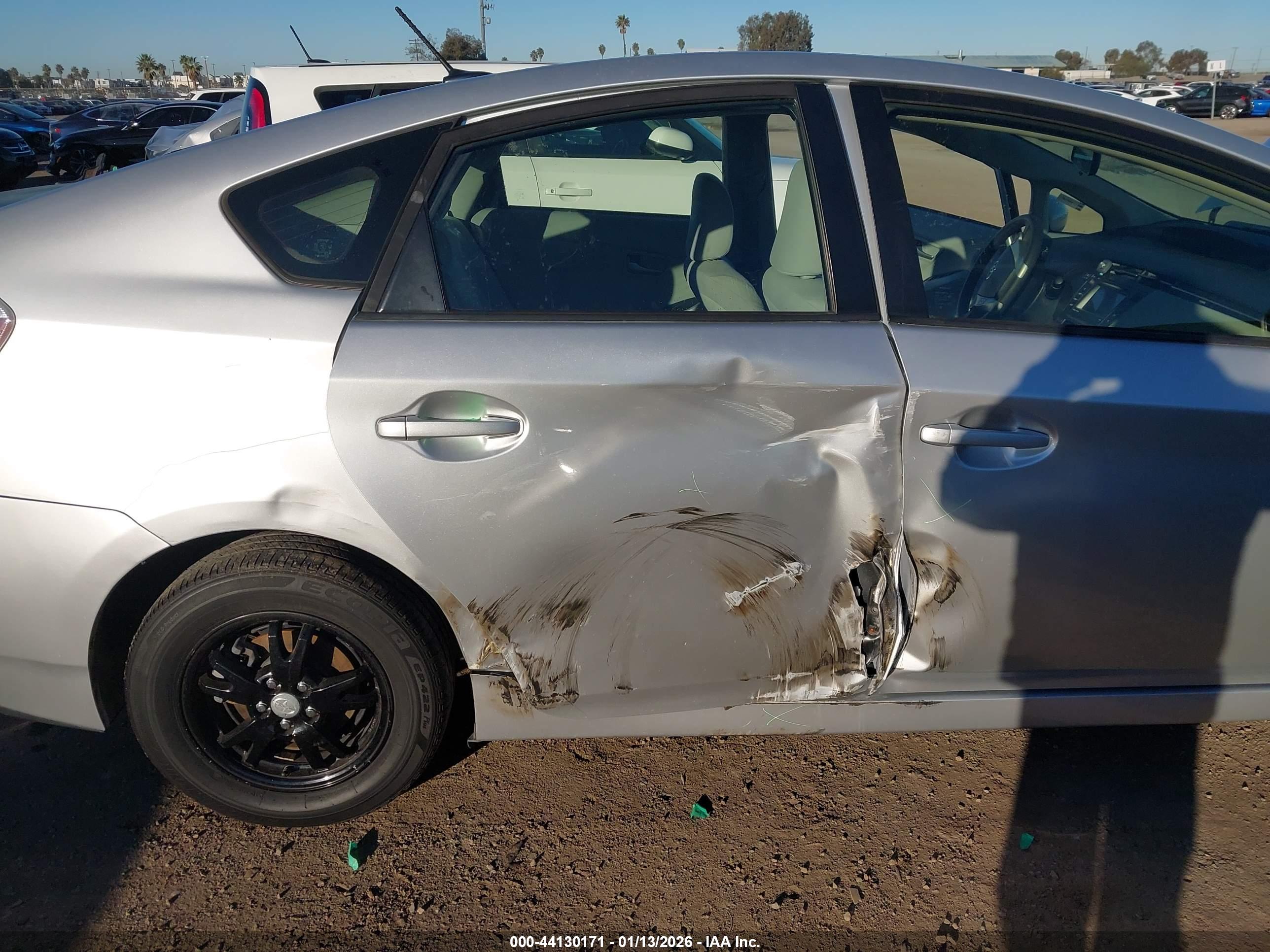 TOYOTA PRIUS image 6