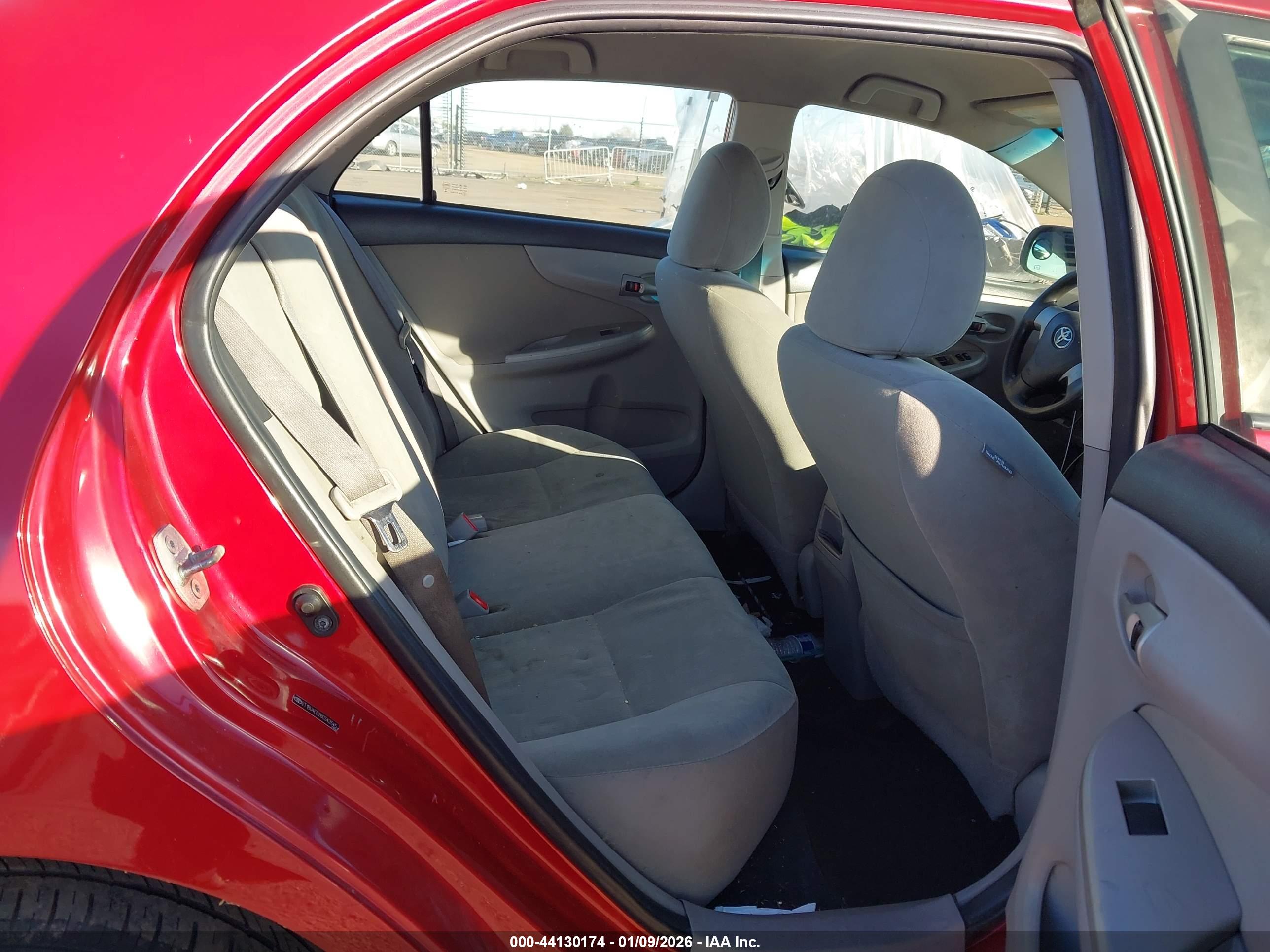 TOYOTA COROLLA image 8