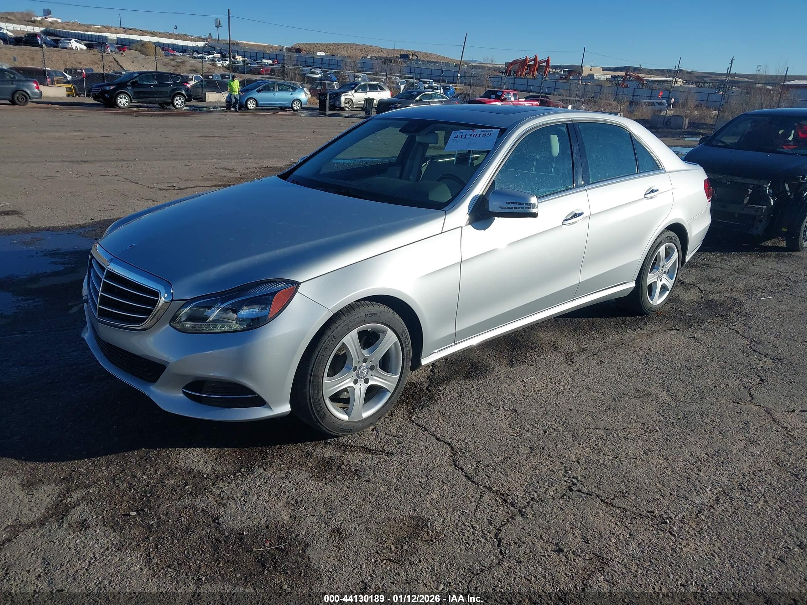 MERCEDES-BENZ E image 2