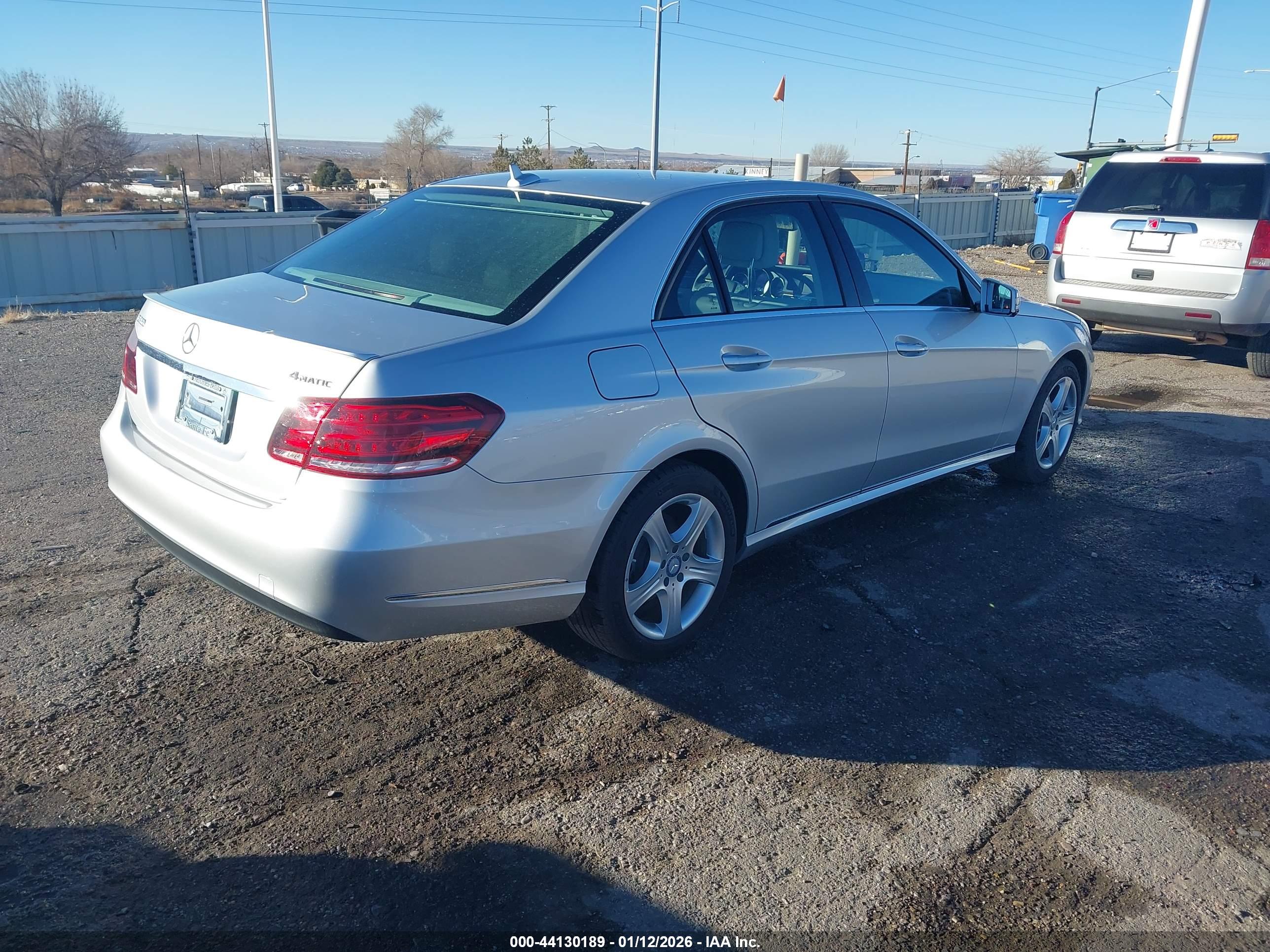 MERCEDES-BENZ E image 4