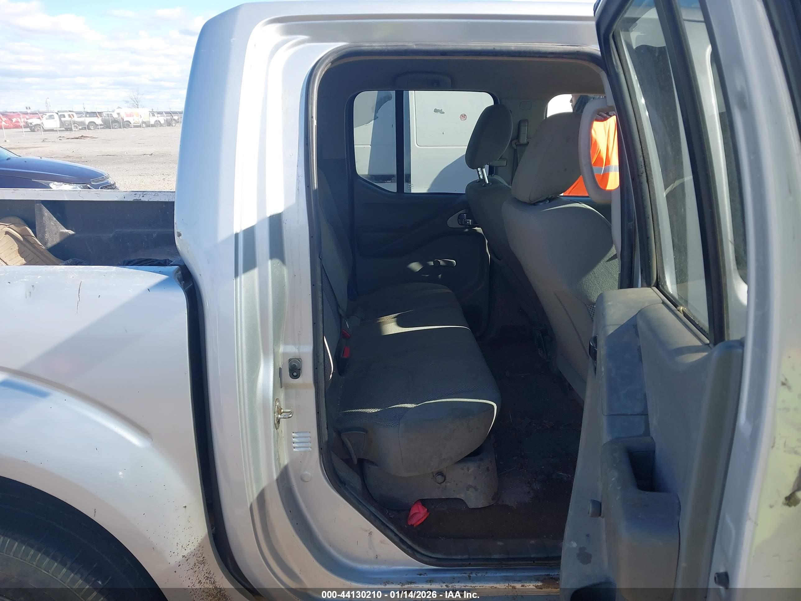 NISSAN FRONTIER image 8