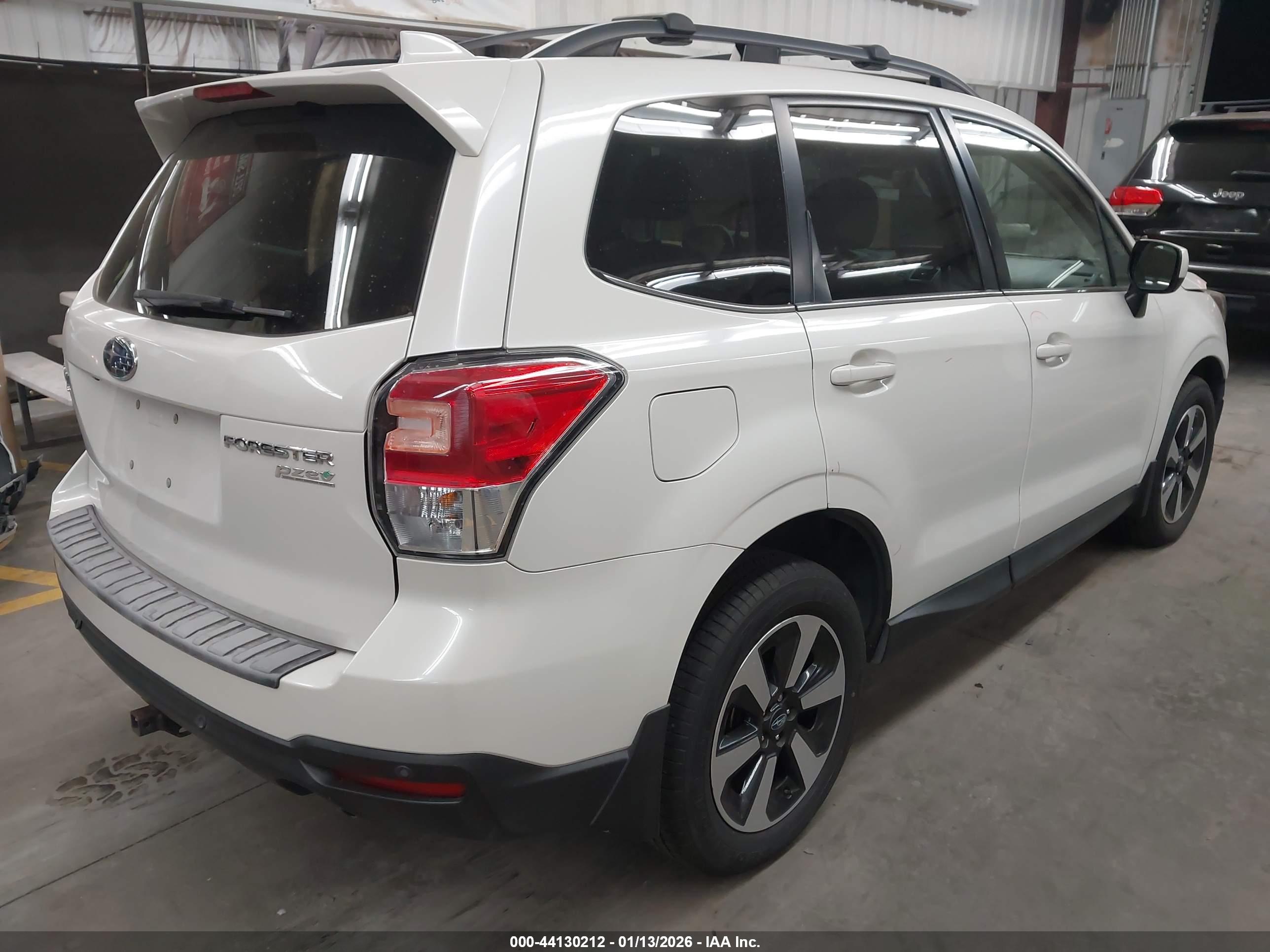 SUBARU FORESTER image 4