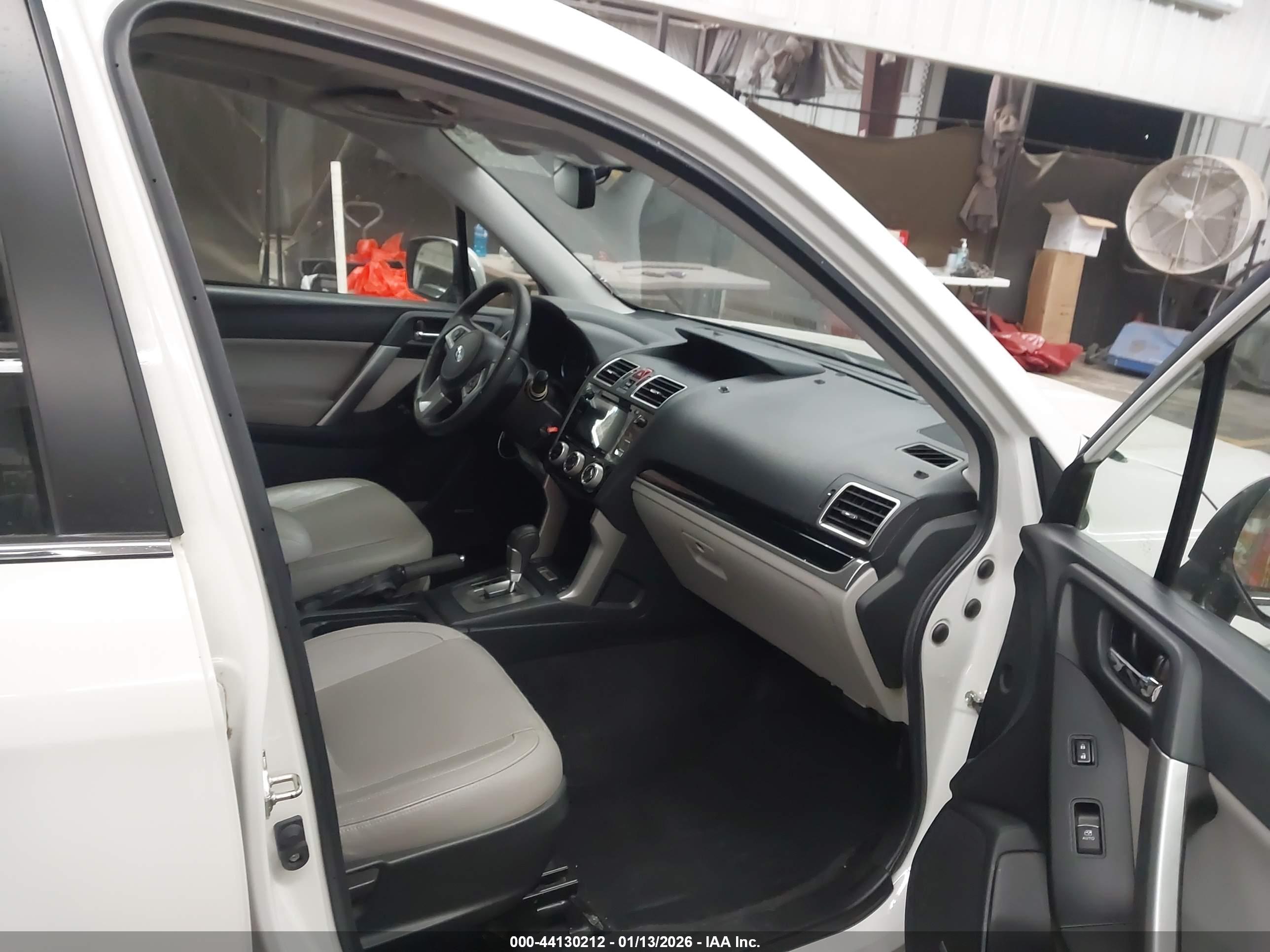 SUBARU FORESTER image 5